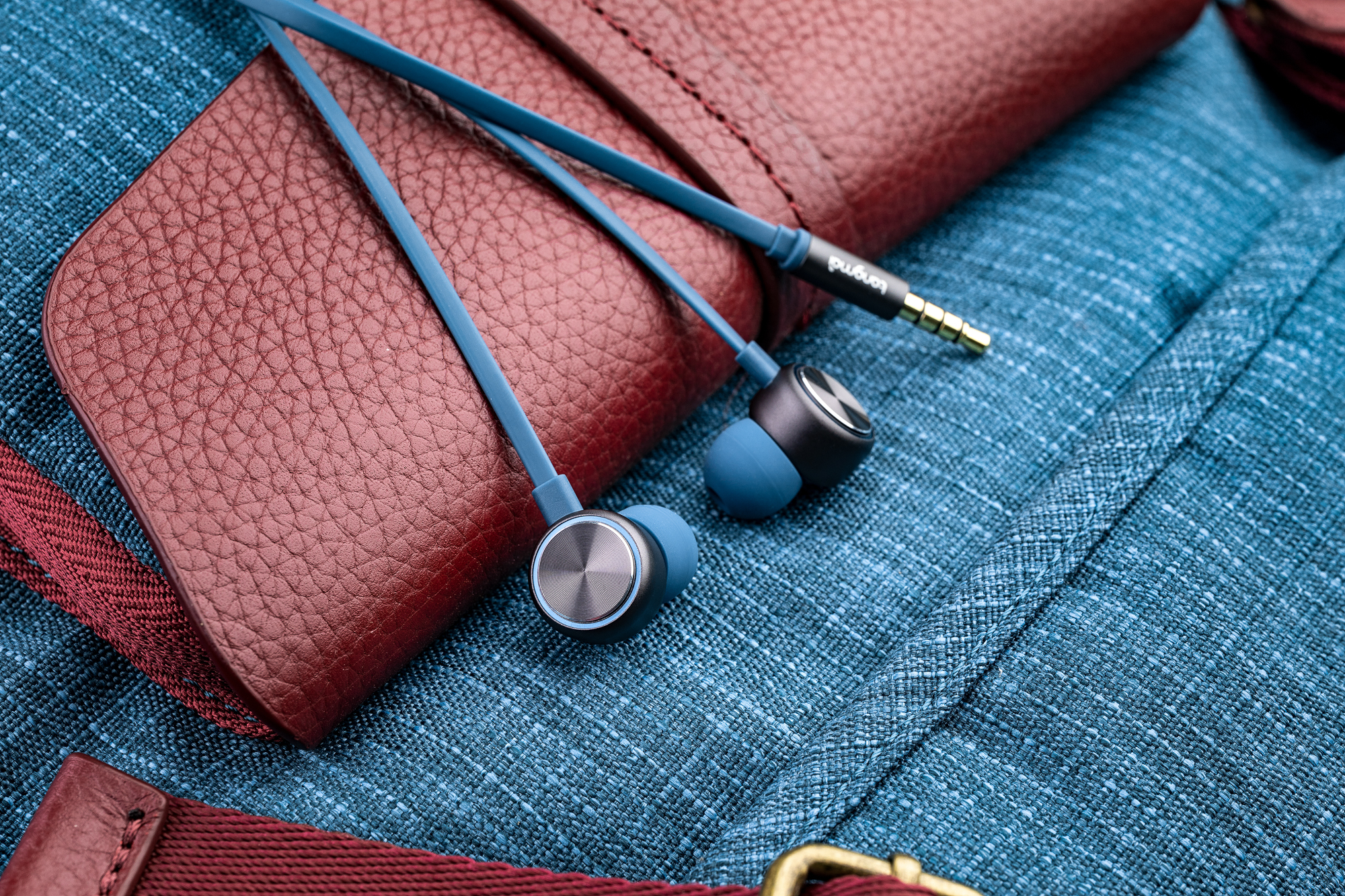 Tang Mai，headset，Shenzhen，shot，