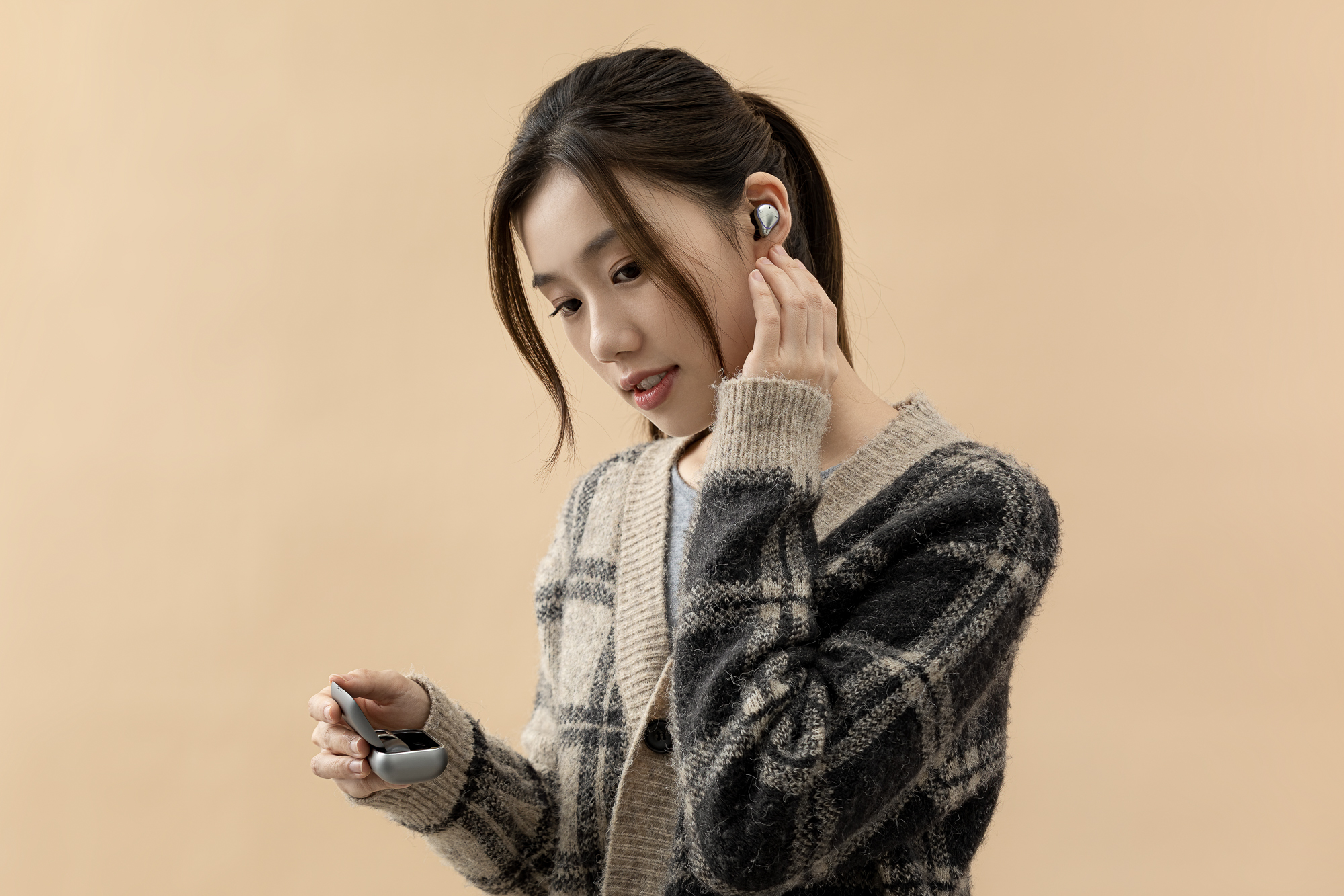 Le ant，Bluetooth，headset，tws，Shenzhen，White base map，