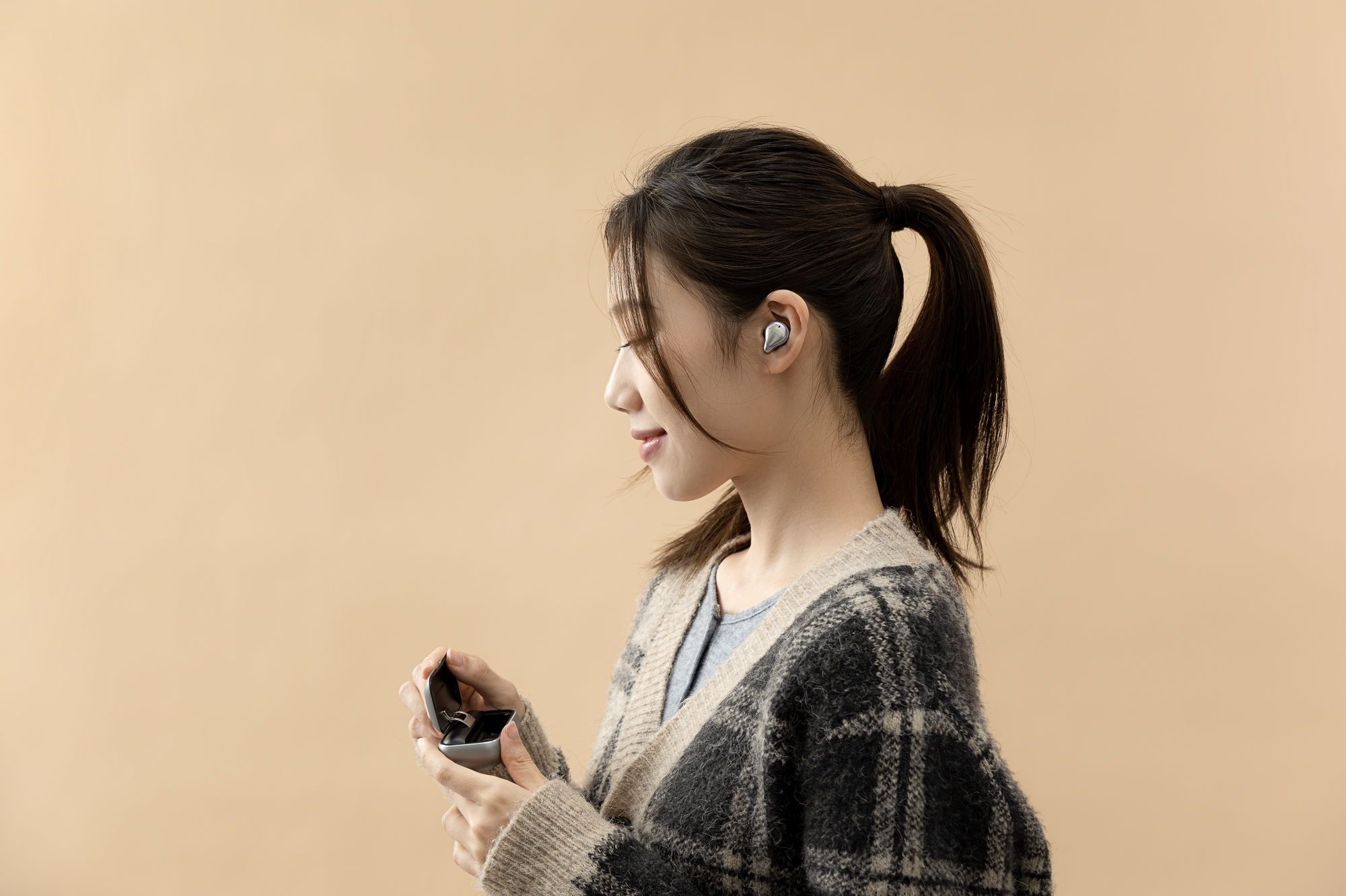 Le ant，Bluetooth，headset，tws，Shenzhen，White base map，