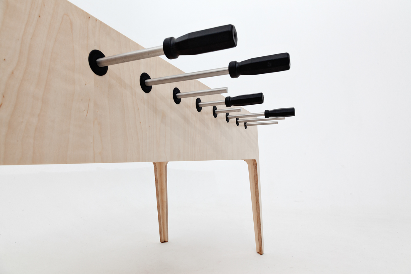 Football table，pleasure，interaction，