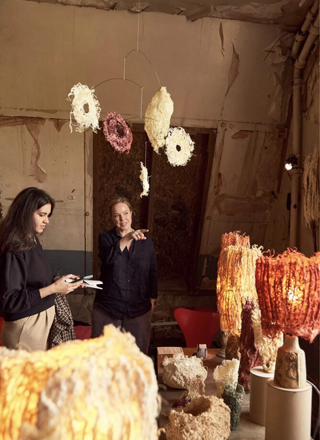 Environmental protection materials，Sculpture，lamps and lanterns，