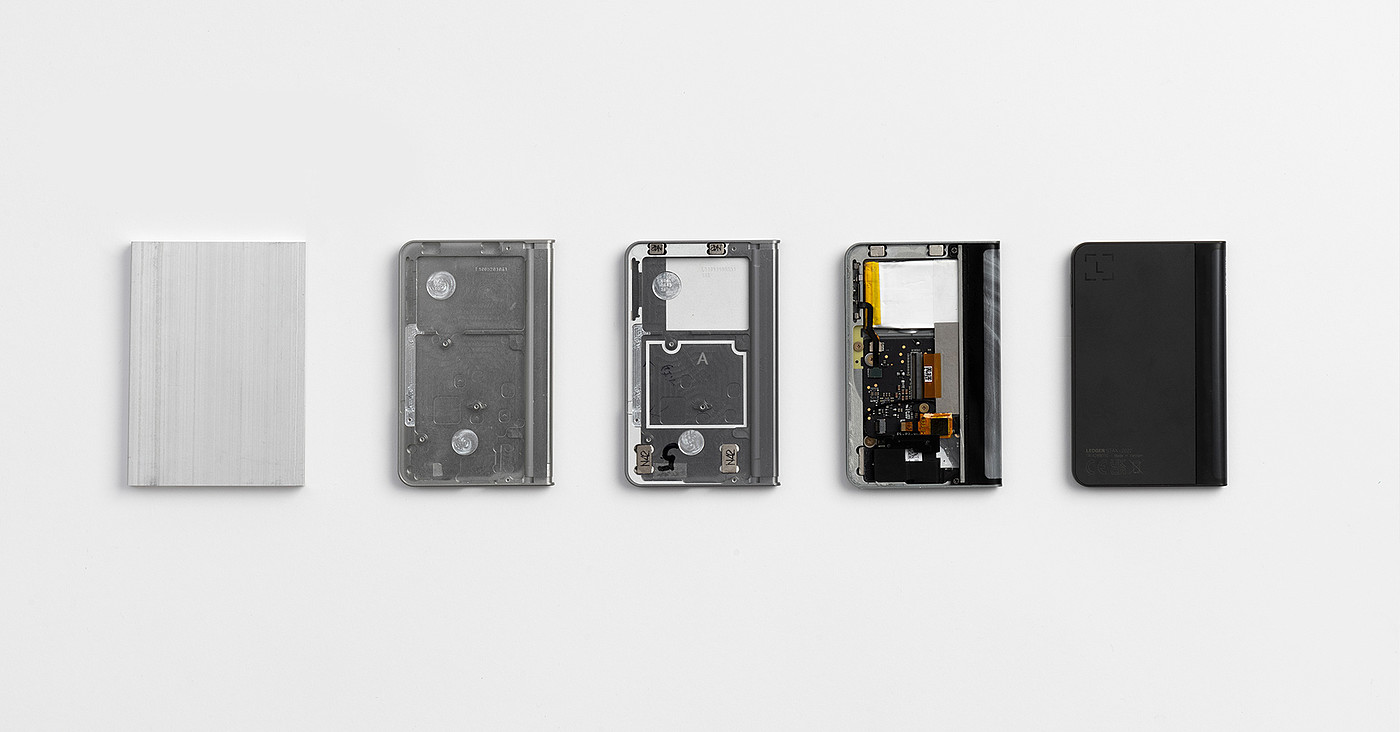 storage，equipment，industrial design，product design，Blockchain，NFT，Cryptocurrency，Hardware Wallet，