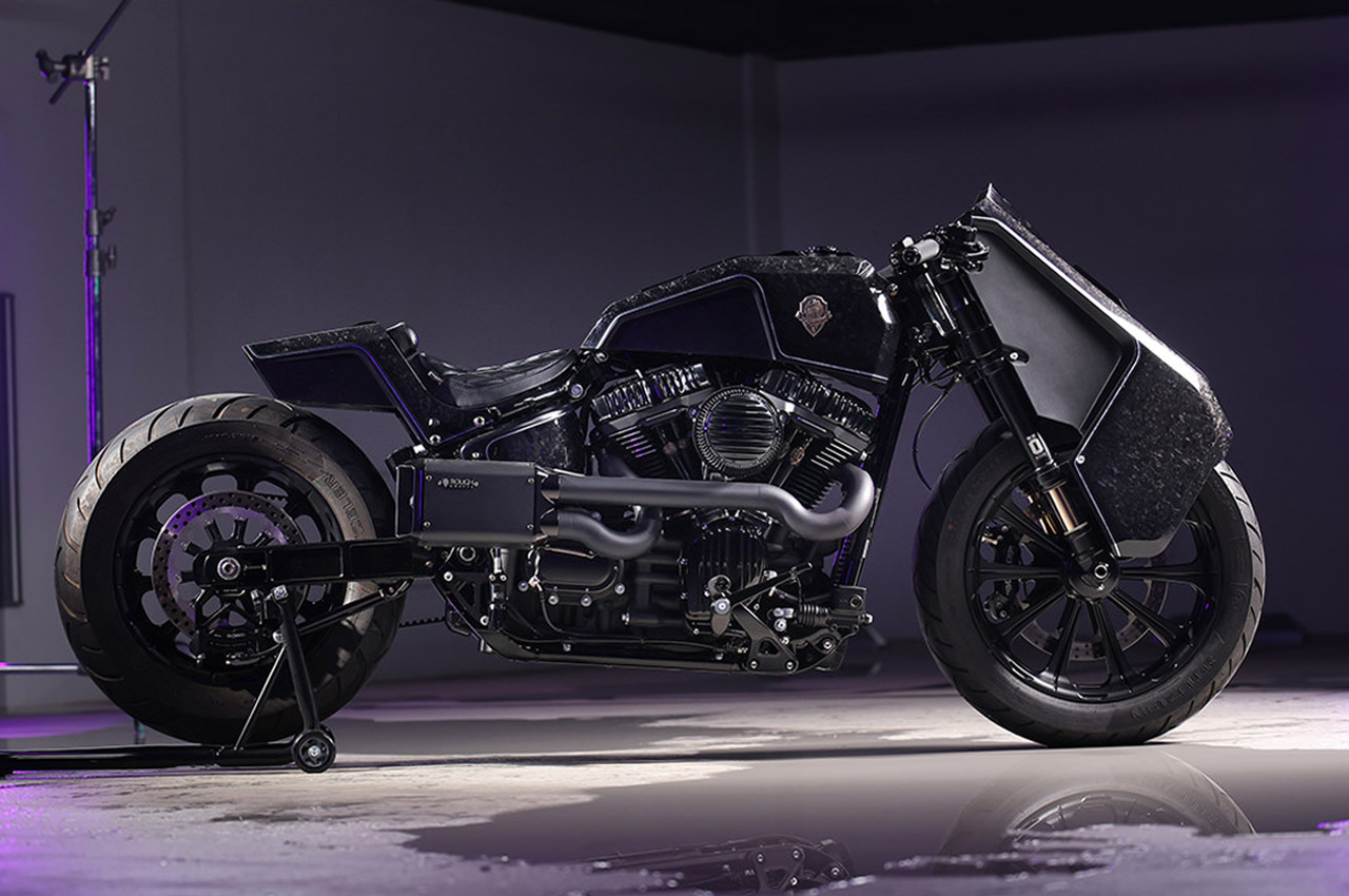 motorcycle，vehicle，