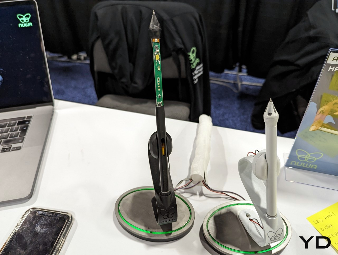 science and technology，product design，"Ballpoint Pen"，Appearance design，