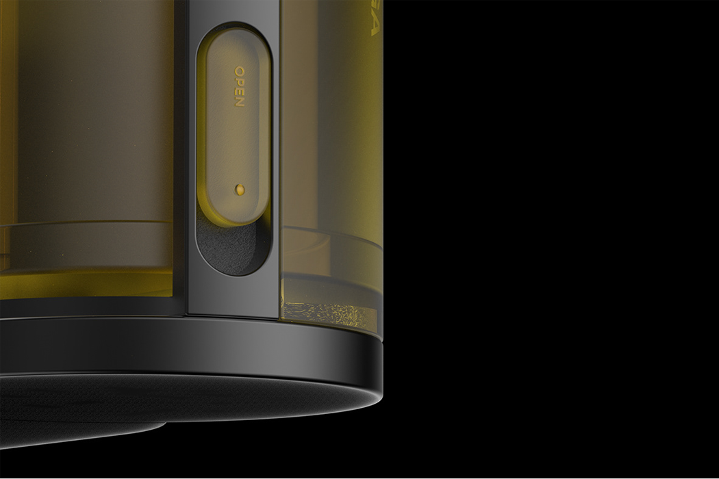 Koo Dongjae，film camera ，Balenciaga，camera，