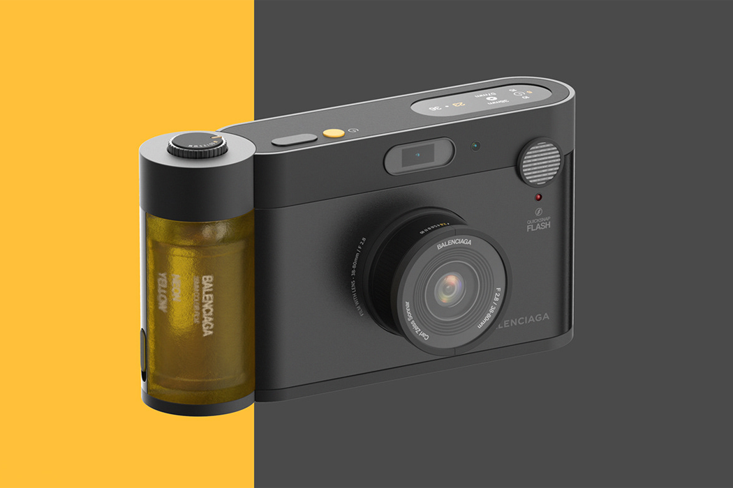 Koo Dongjae，film camera ，Balenciaga，camera，