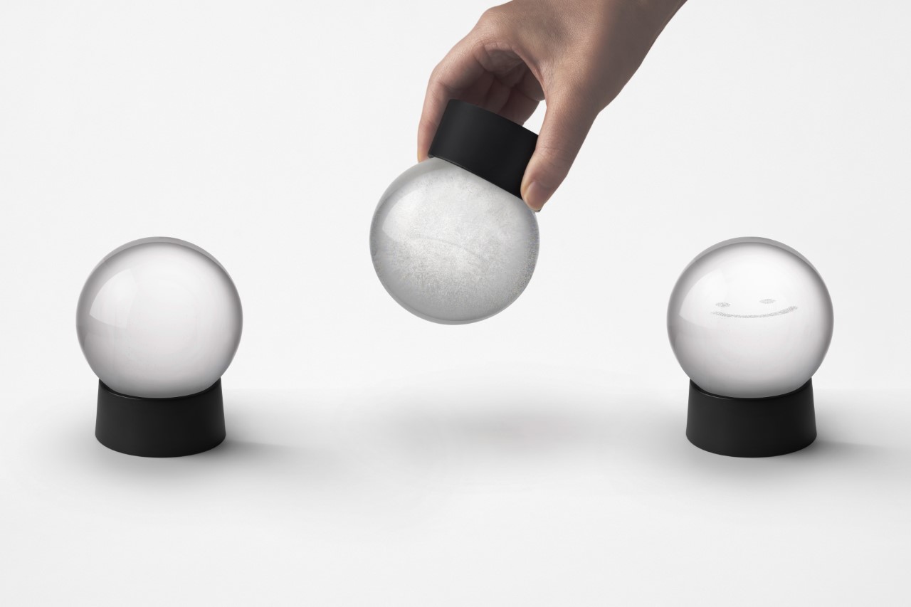 Invisible snowball，product design，Tabletop toys，Ornaments，
