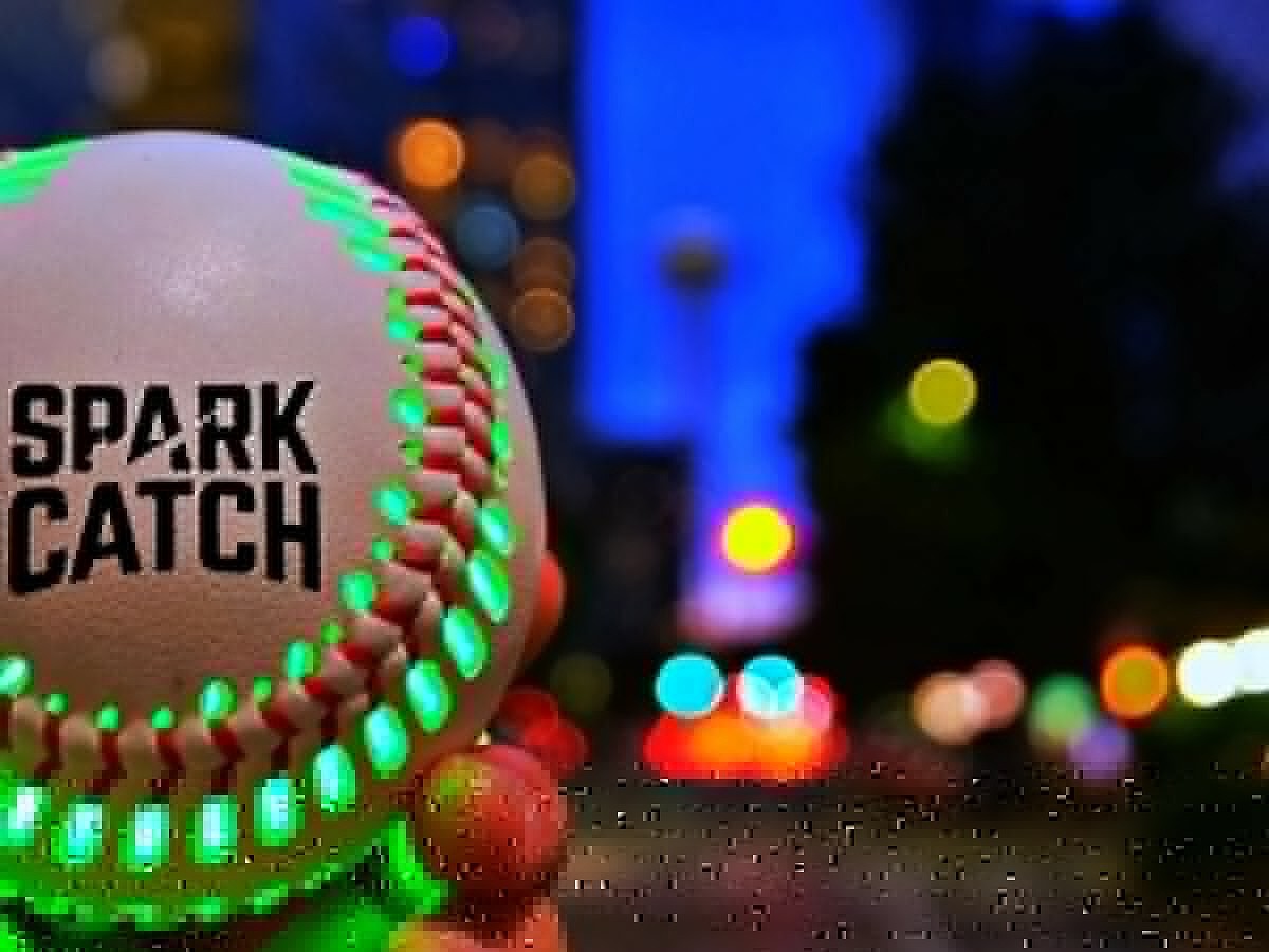 Spark Catch，Luminous baseball，product design，Ergonomics，