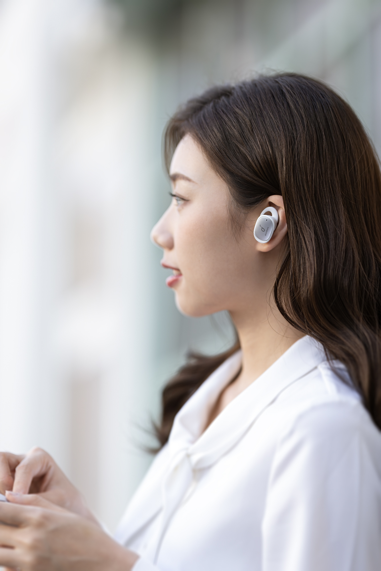 Soundcore，Bluetooth，headset，model，shot，