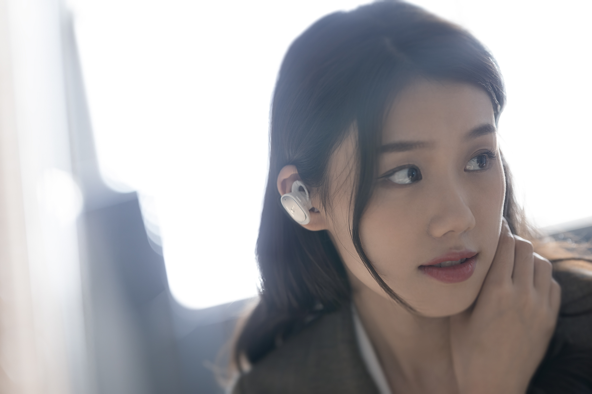 Soundcore，Bluetooth，headset，model，shot，