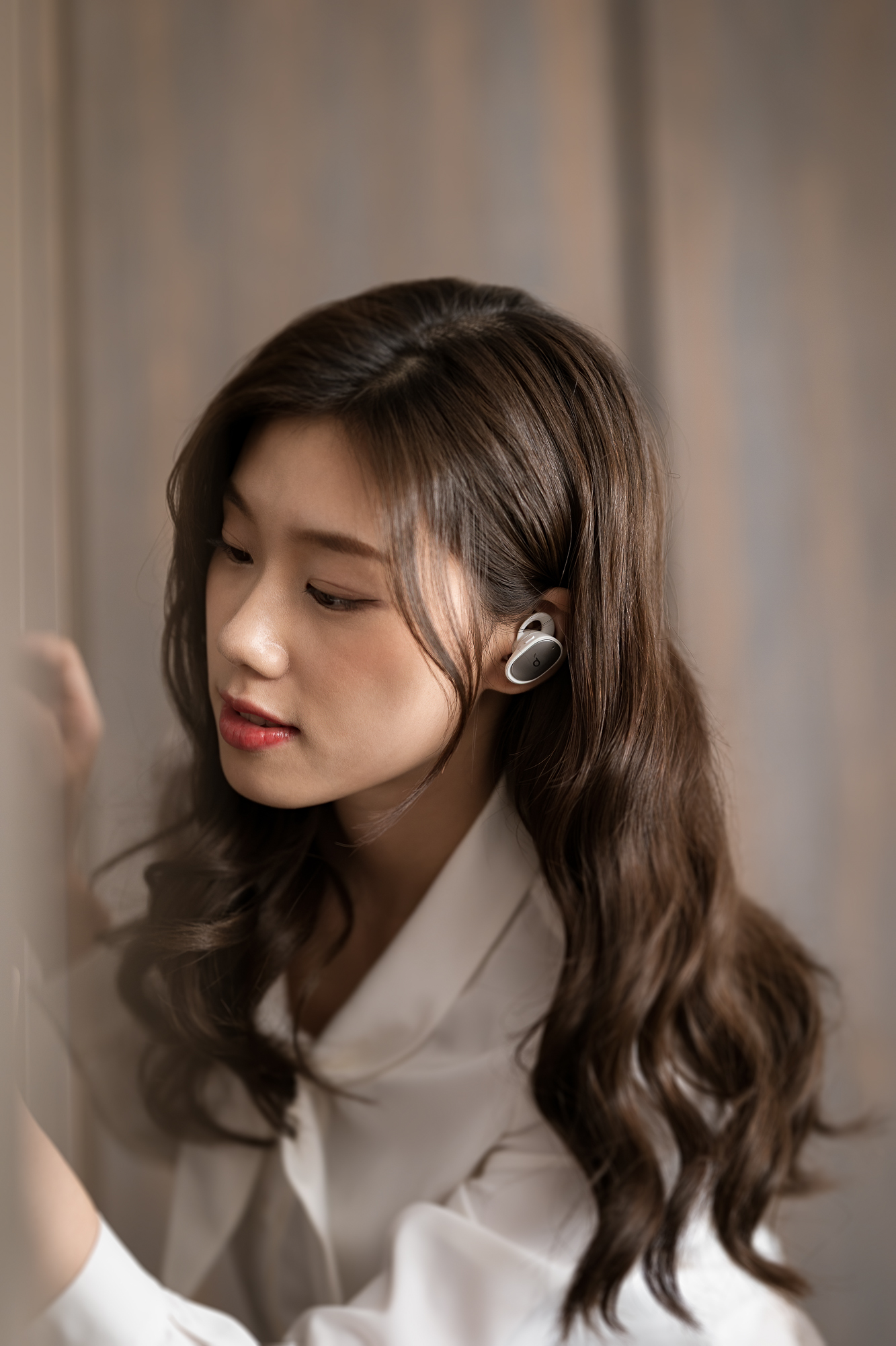 Soundcore，Bluetooth，headset，model，shot，