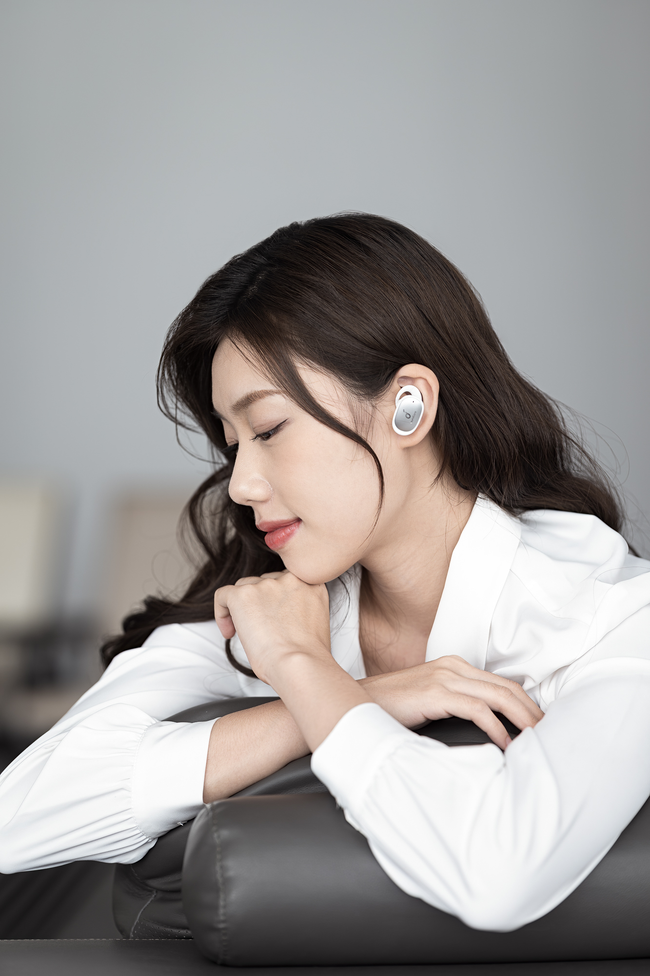 Soundcore，Bluetooth，headset，model，shot，