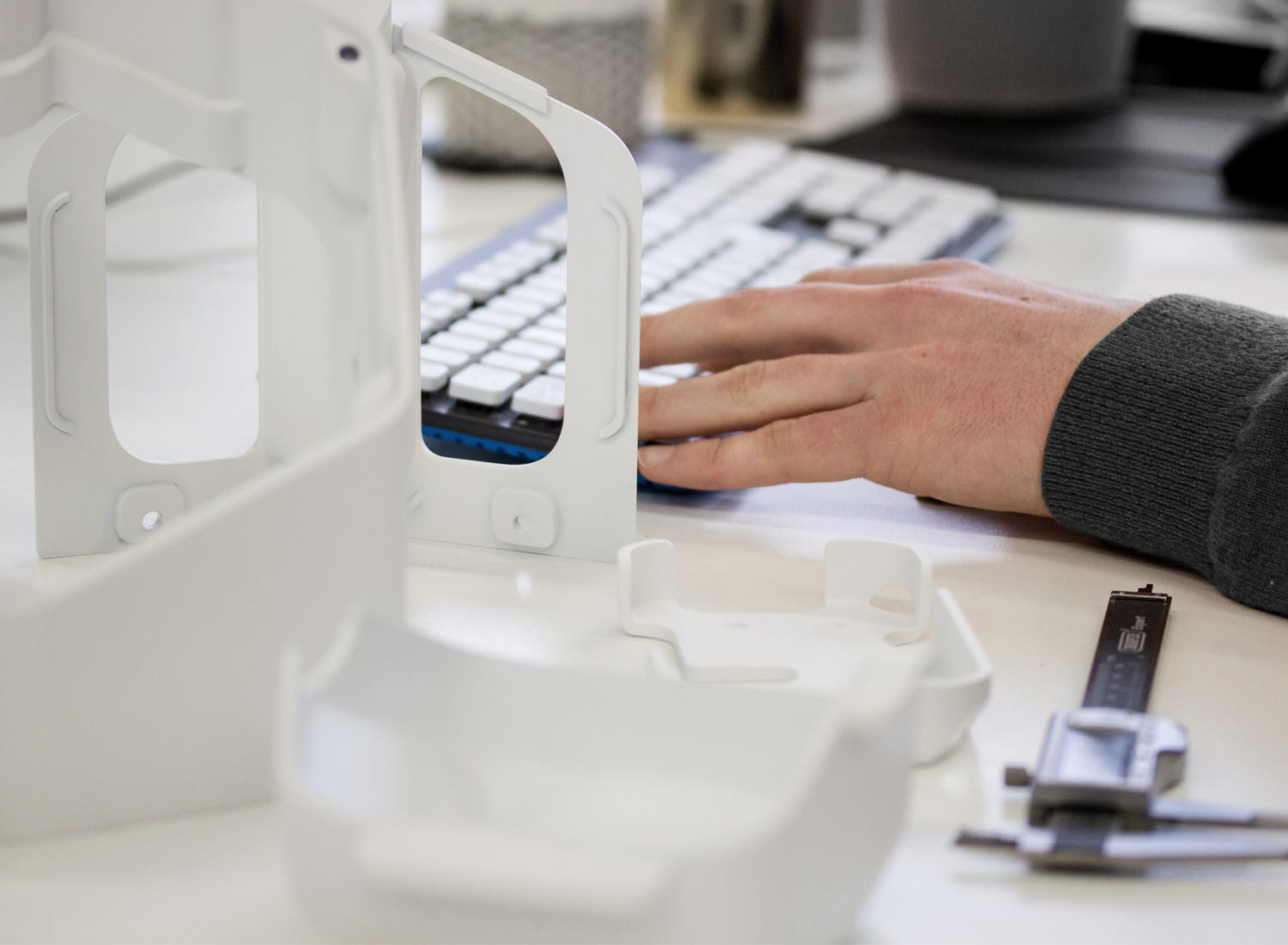 V2 STUDIOS，Contactless donation，product design，reddot award 2019，Goodbox，