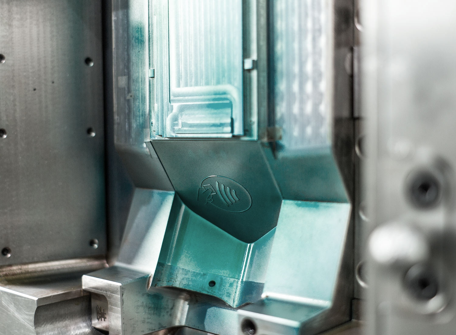 V2 STUDIOS，Contactless donation，product design，reddot award 2019，Goodbox，