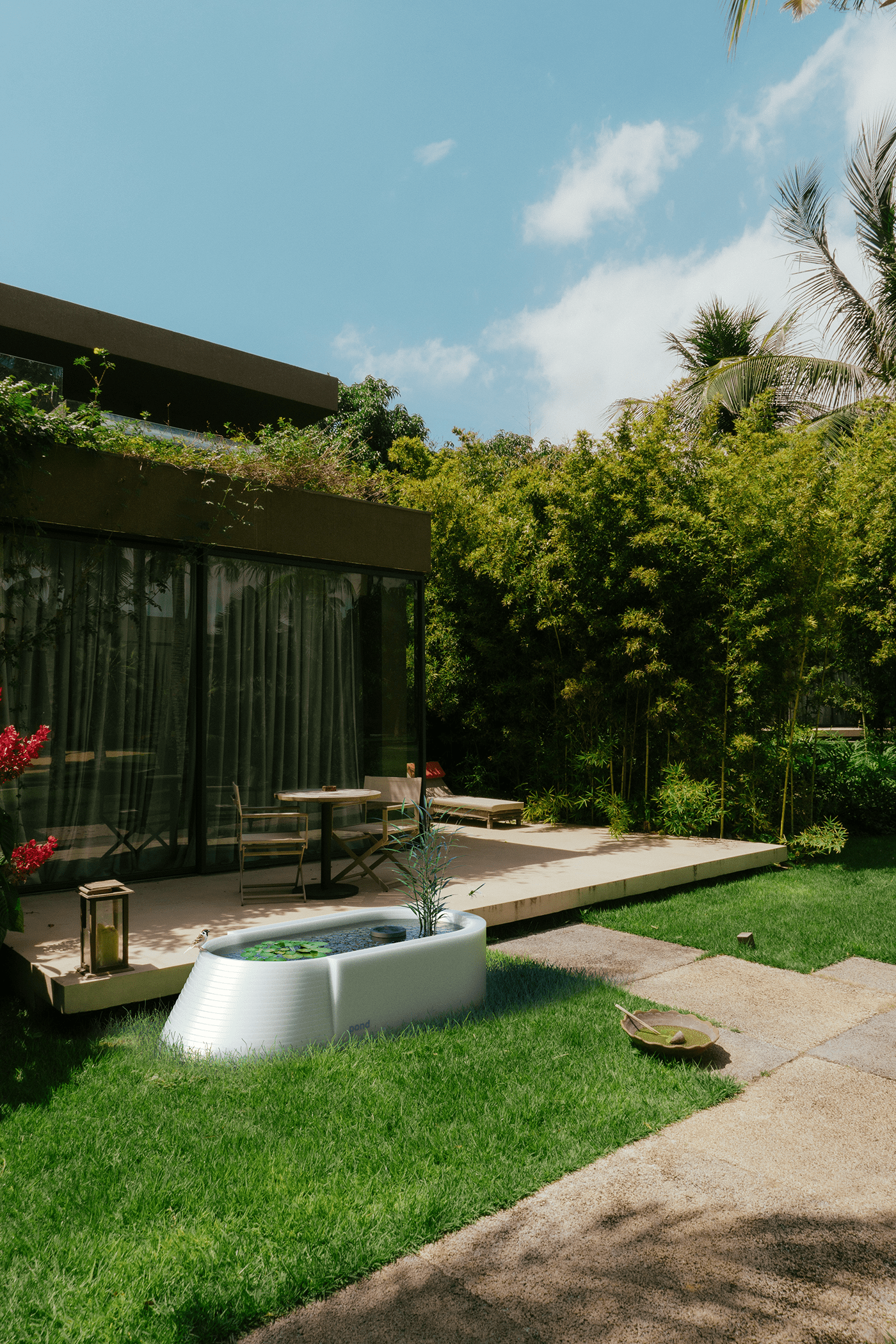 Germain Verbrackel，pond.，Recyclable plastics，bio-diversity，solar energy，product design，