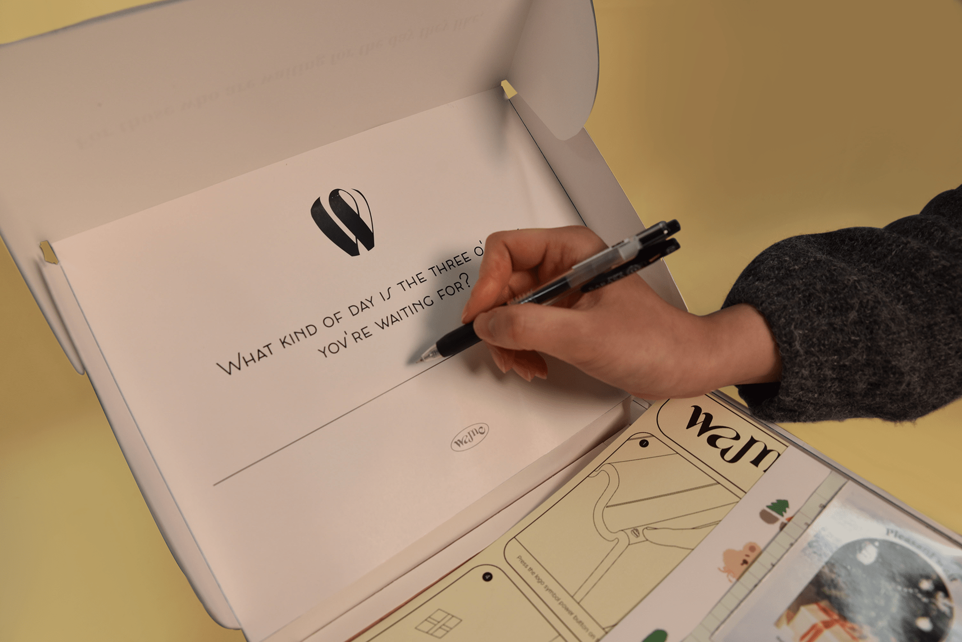 calendar，Remembrance Day，sign，