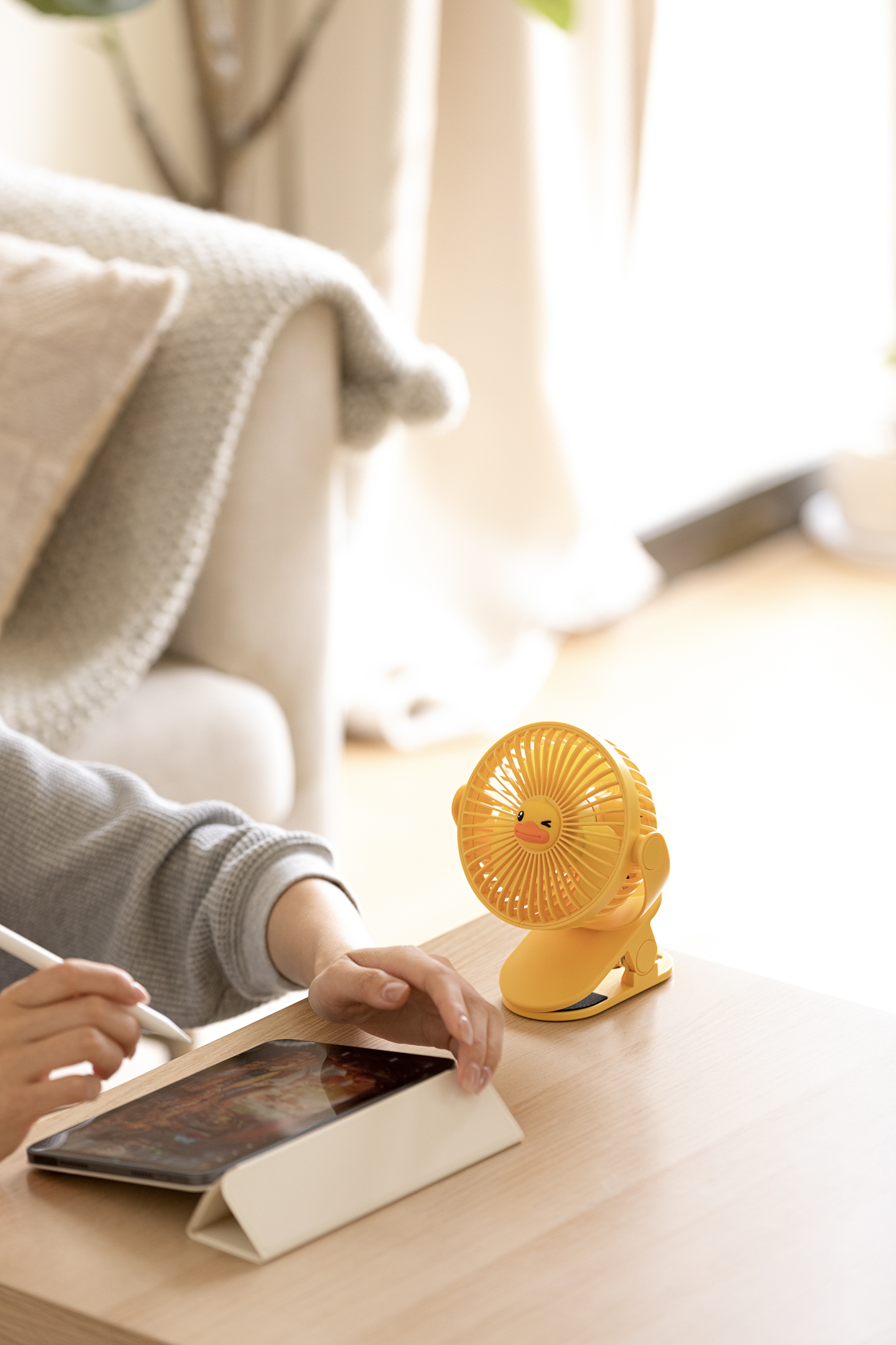 Several elements，Yellow duck，Clip，Fan，