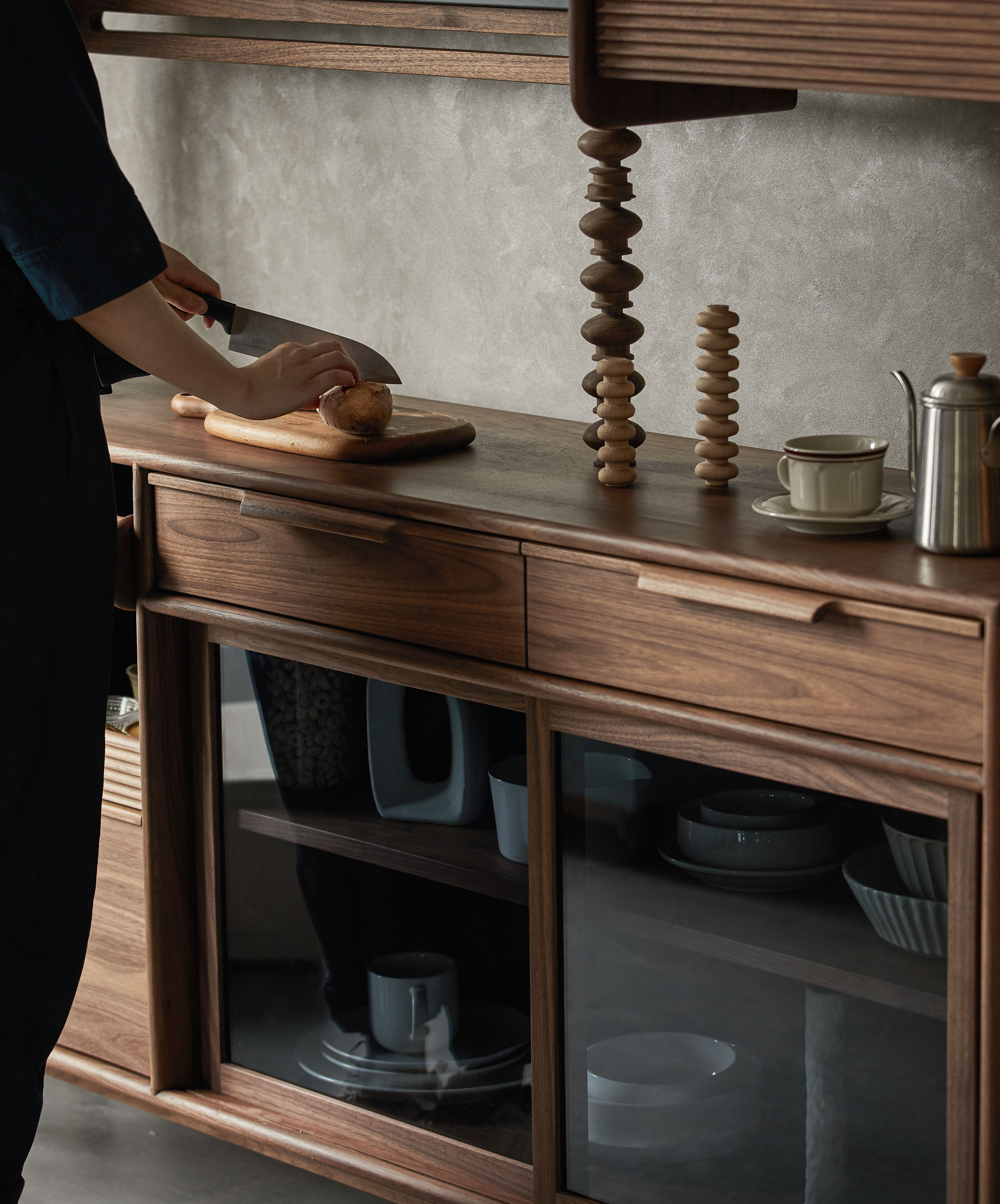 furniture design ，Sideboard，Black walnut，