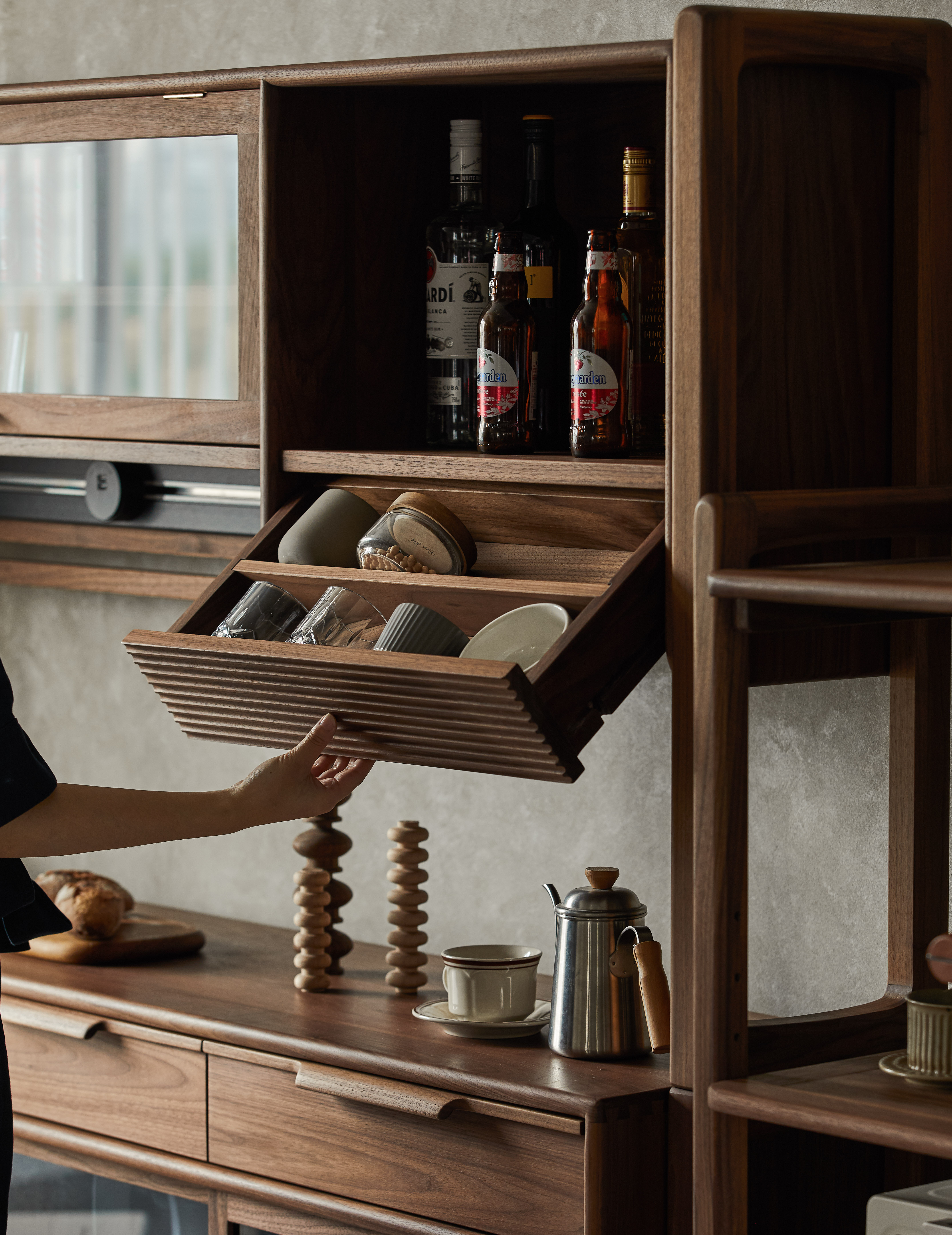 furniture design ，Sideboard，Black walnut，