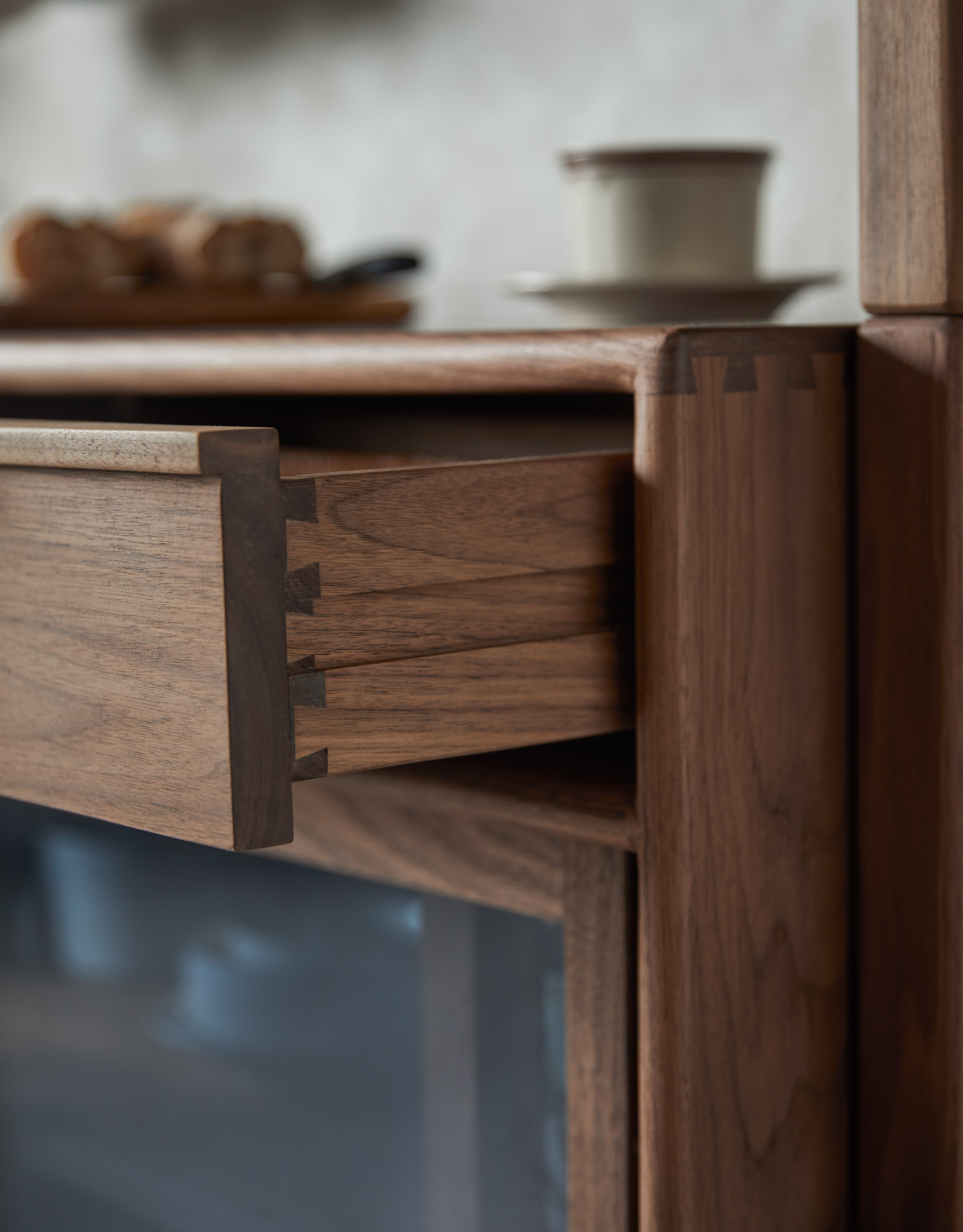 furniture design ，Sideboard，Black walnut，