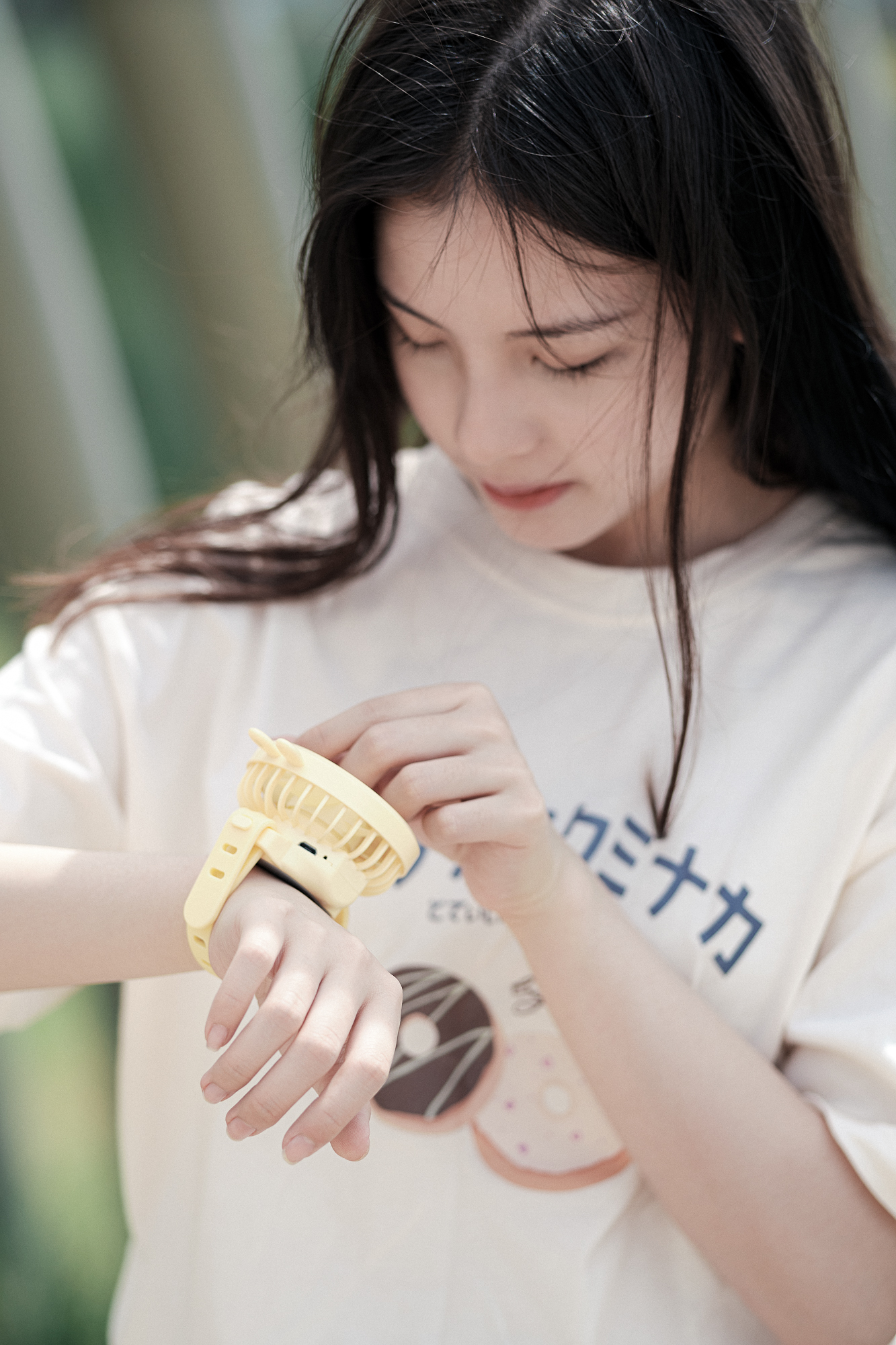 Wrist watch，Fan，