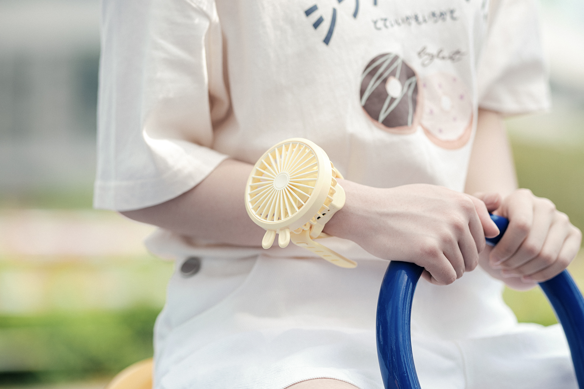 Wrist watch，Fan，