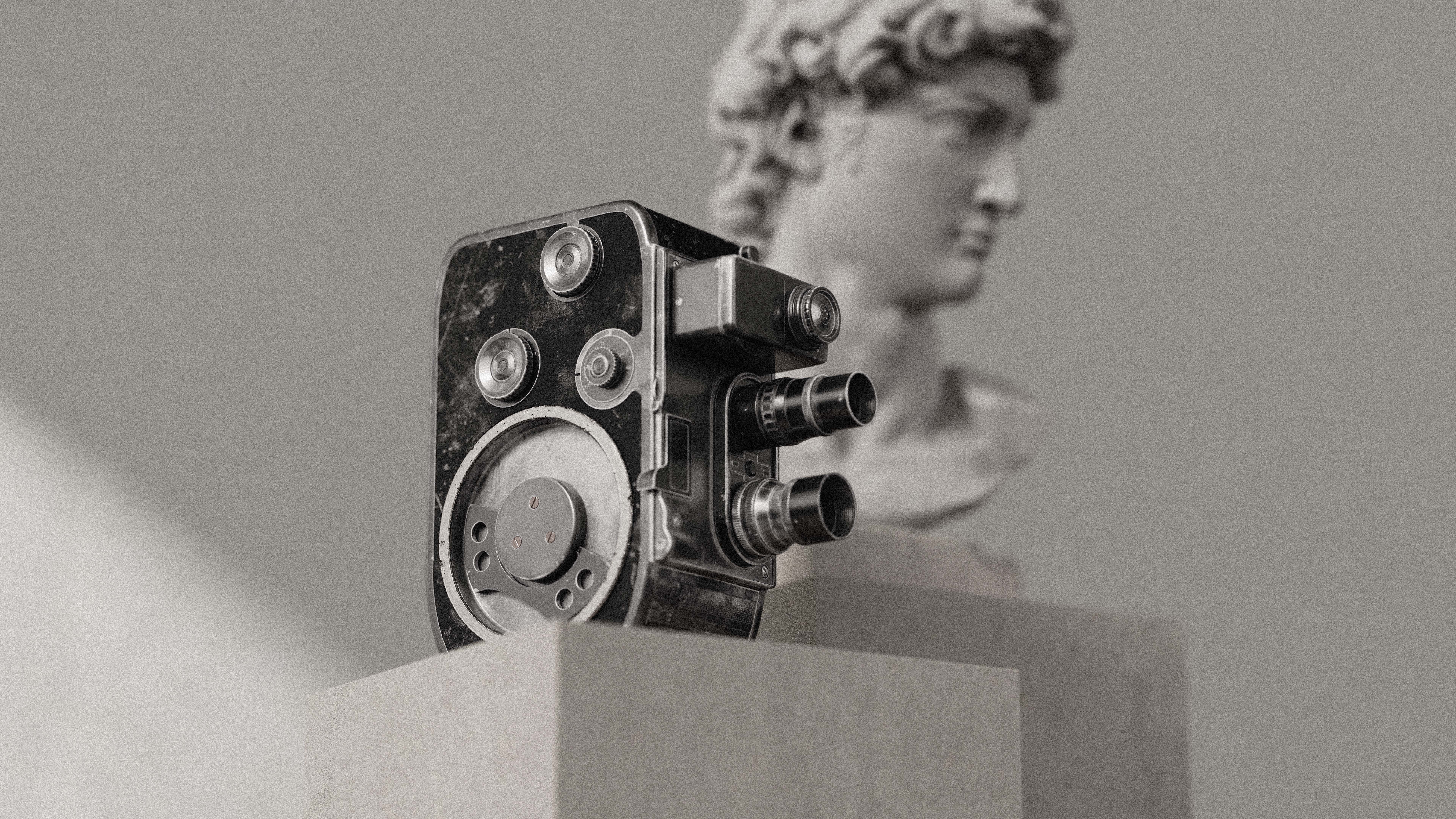movie camera，