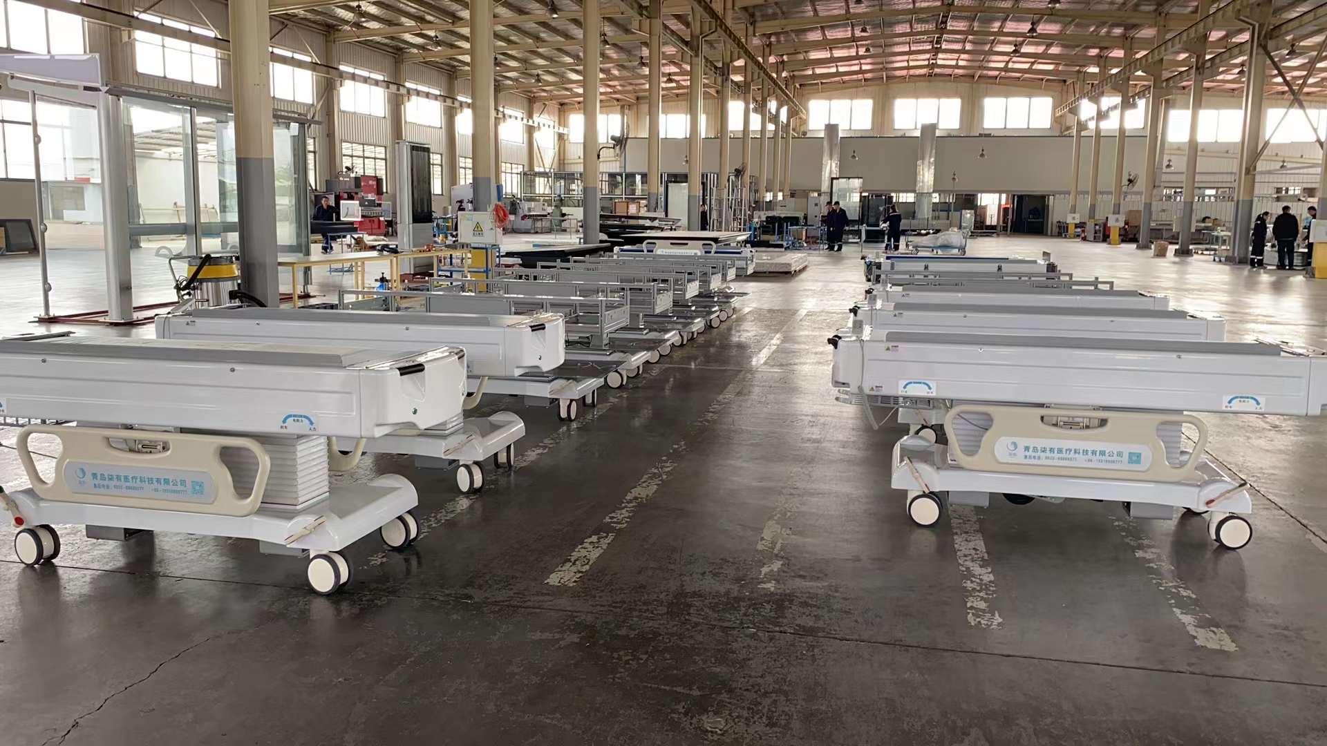 Seven has a medical transfer vehicle，Qingdao Qi has a transfer bed，Electric shift vehicle，Qiyou medical electric displacement vehicle，Qiyou medical electric displacement vehicle，Patient transport，