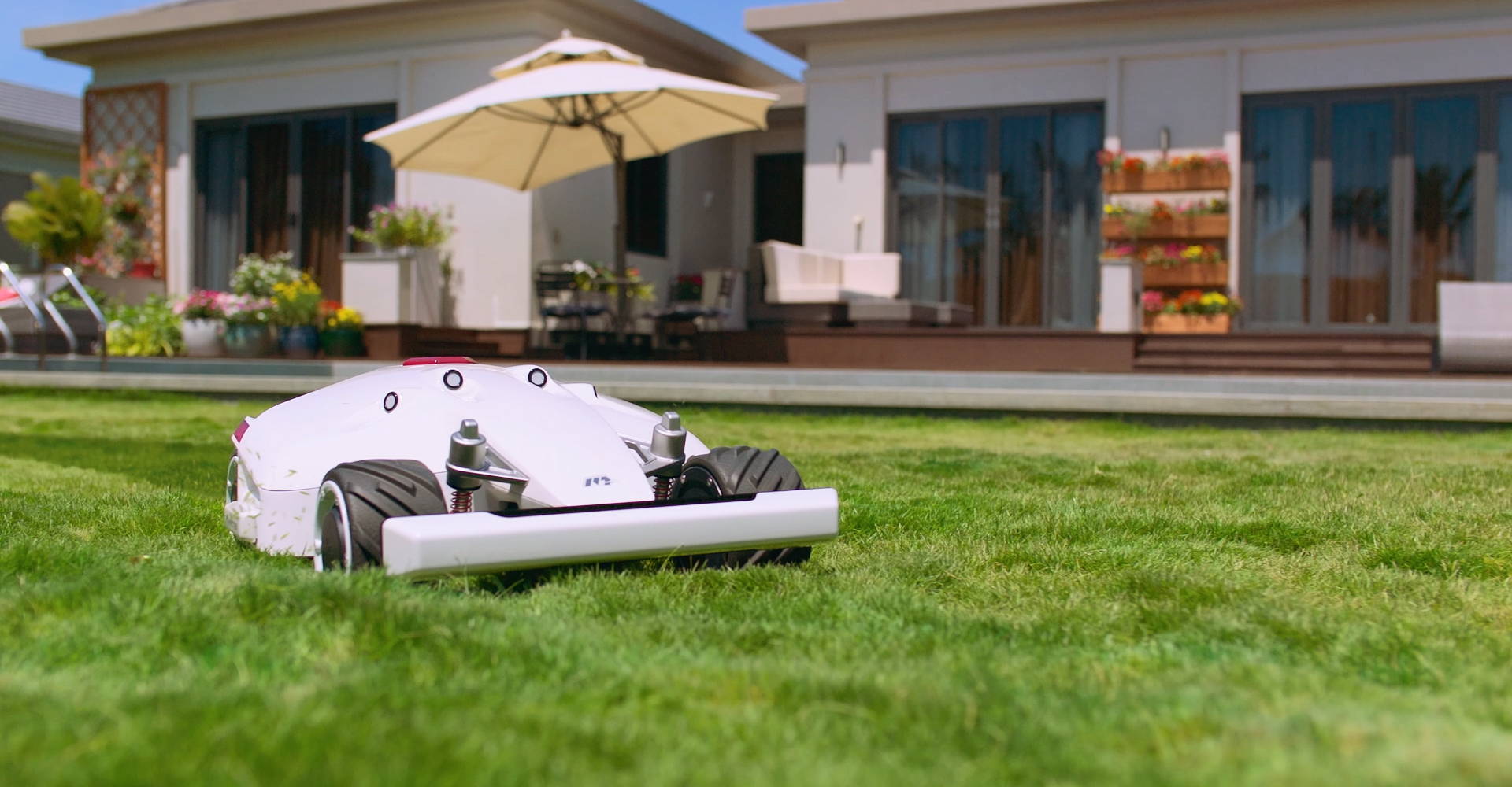 Mowing robot，4WD，Songling，