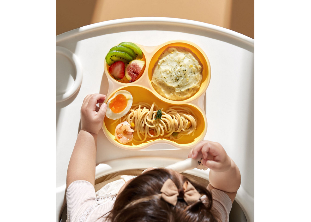 Two-color dinner plate for children，