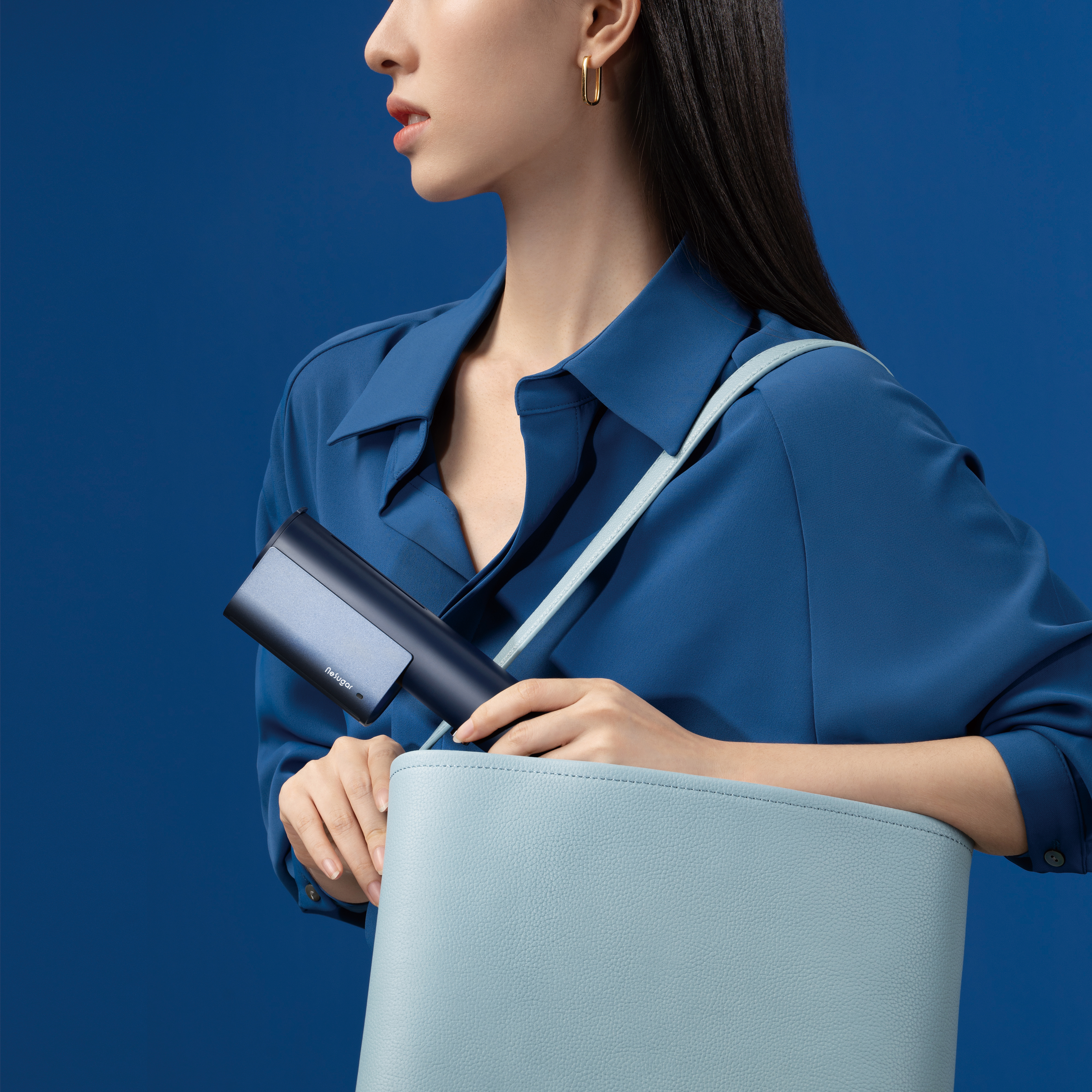 product design，Hanging ironing machine，Ergonomics，concise，steam，Portable，Easy to use，