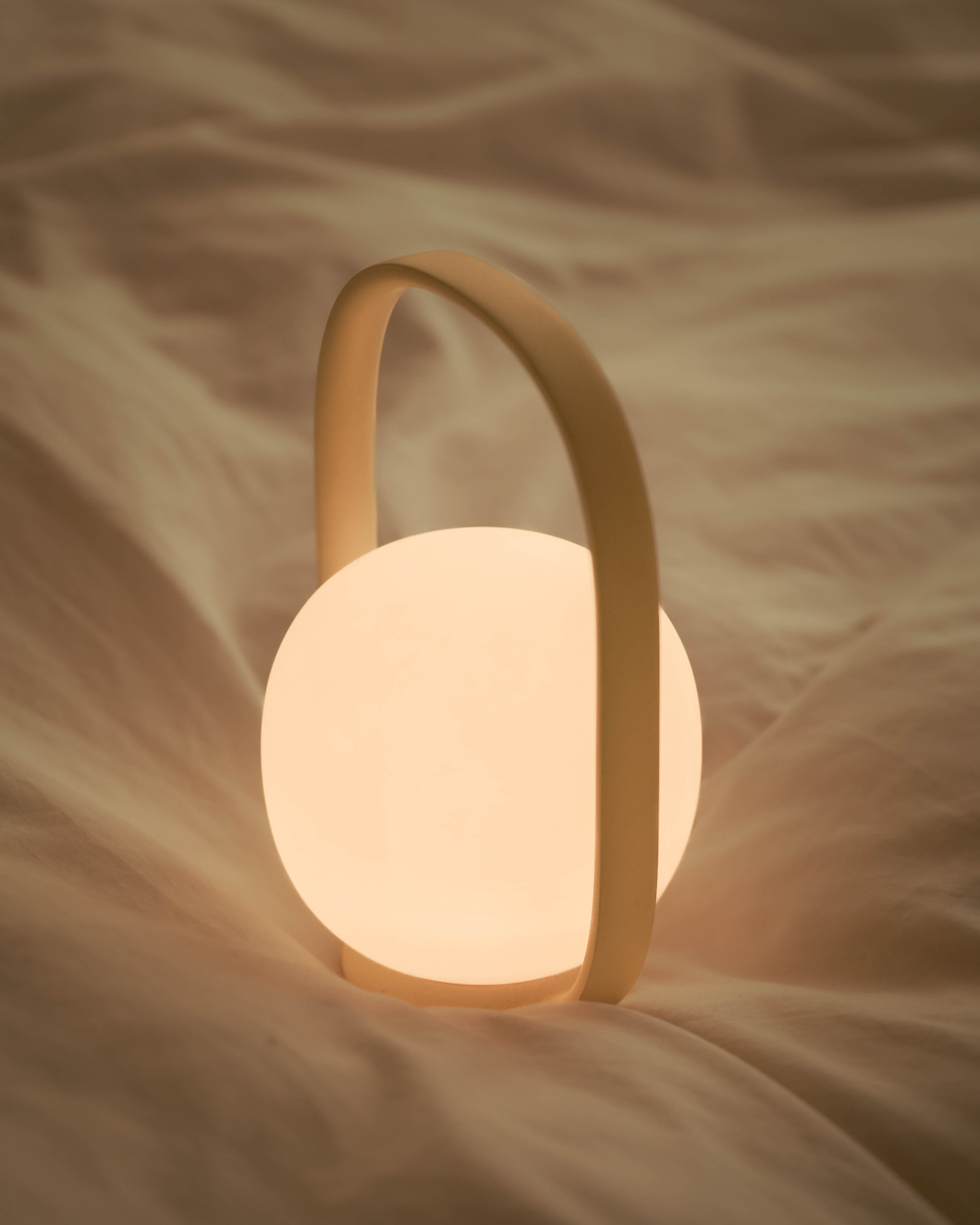 Portable lamp，Appearance design，product design，exquisite，