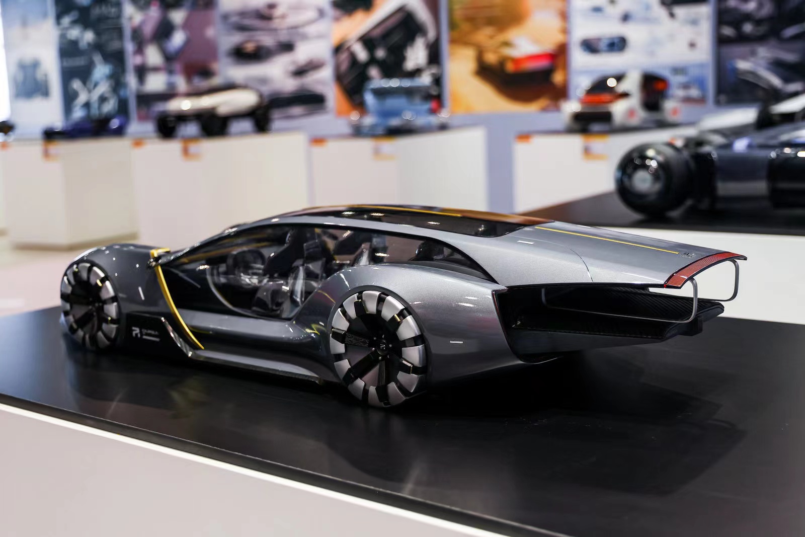 Feifan OUREA，Shanghai University，The 10th SAIC International Challenge，