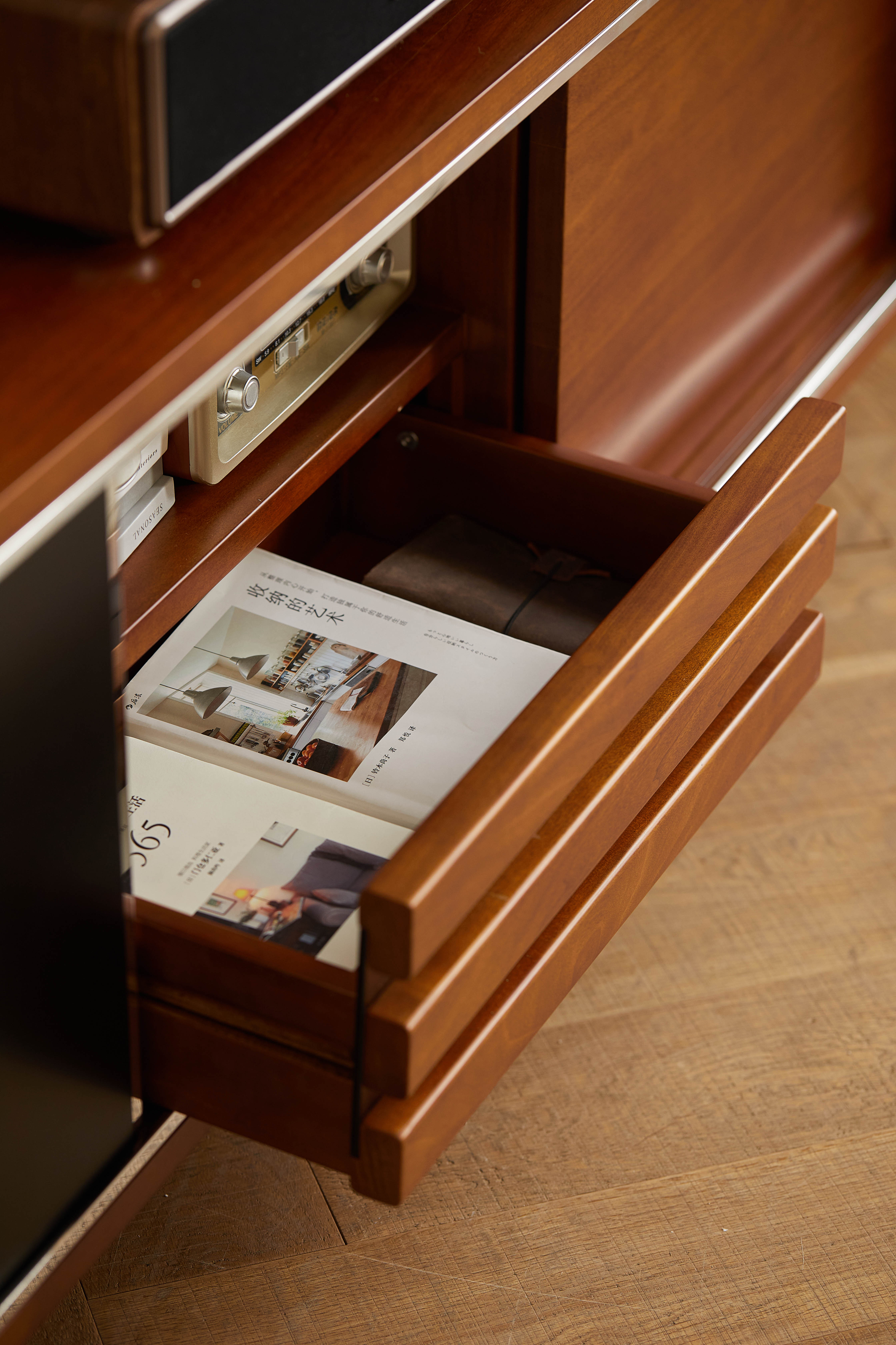 furniture design ，Original design，TV cabinet，Solid wood furniture，Retro furniture，Retro Design ，