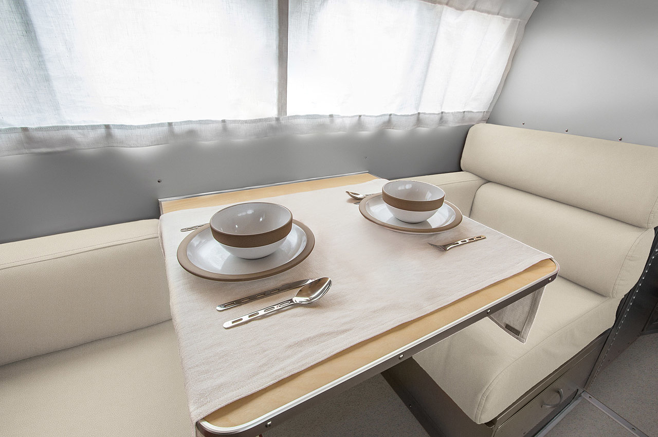 Touring car，Automobile design，product design，travel，vehicle，RV design，BOWLUS HERITAGE，