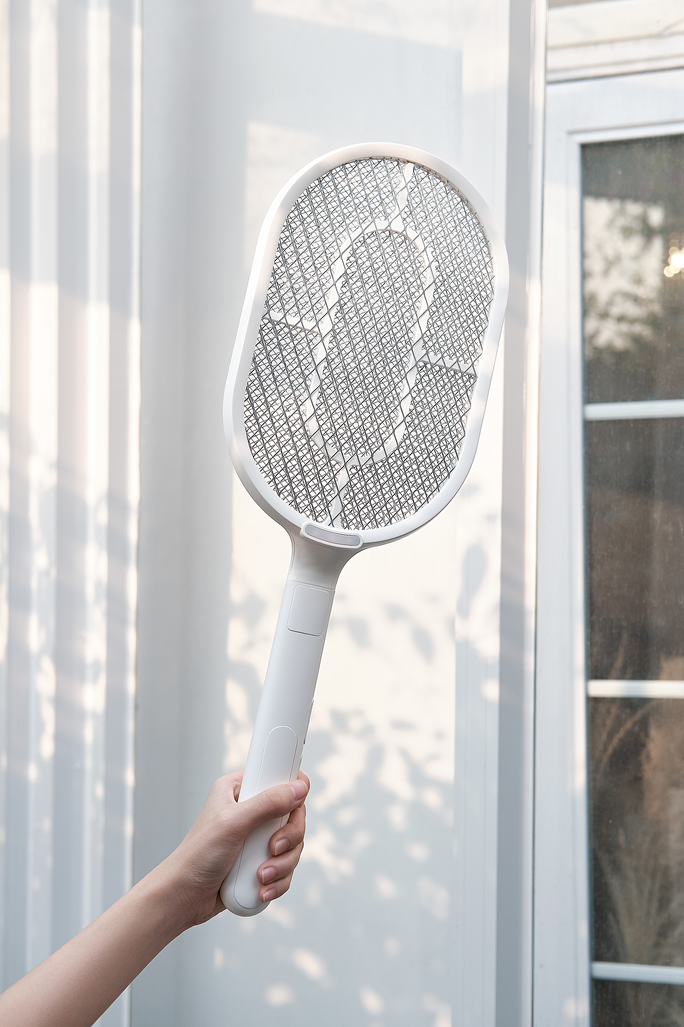 Electric mosquito racket，
