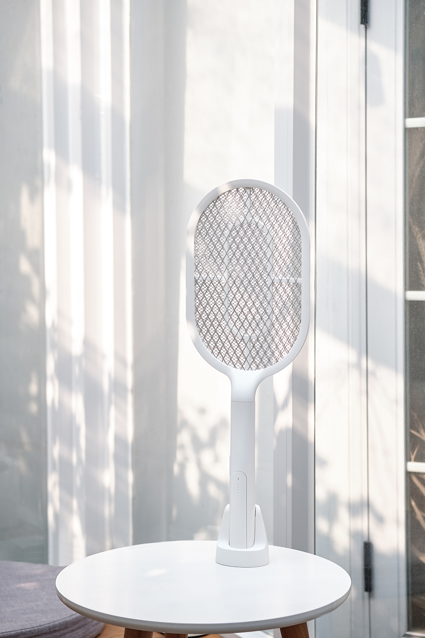 Electric mosquito racket，