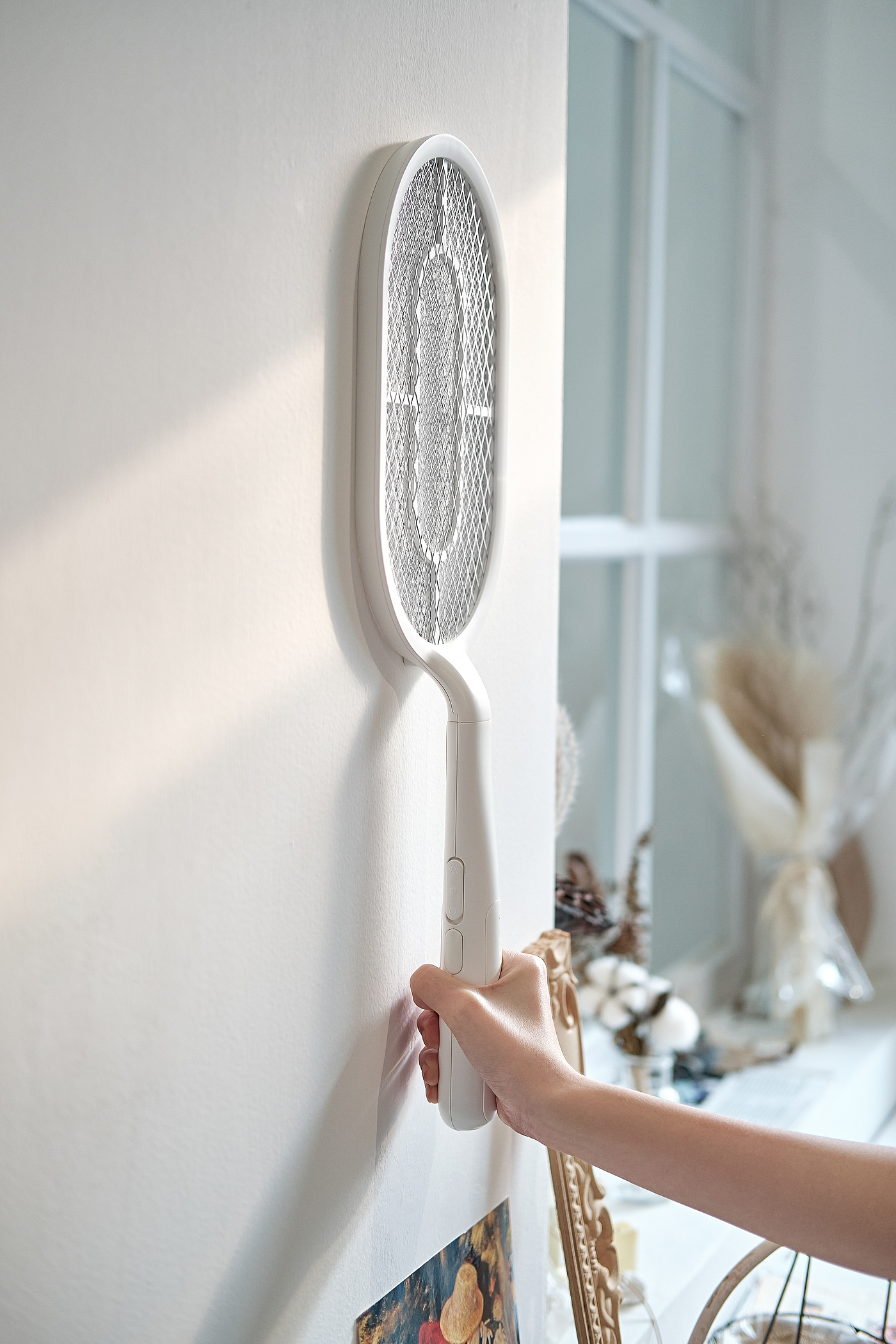 Electric mosquito racket，