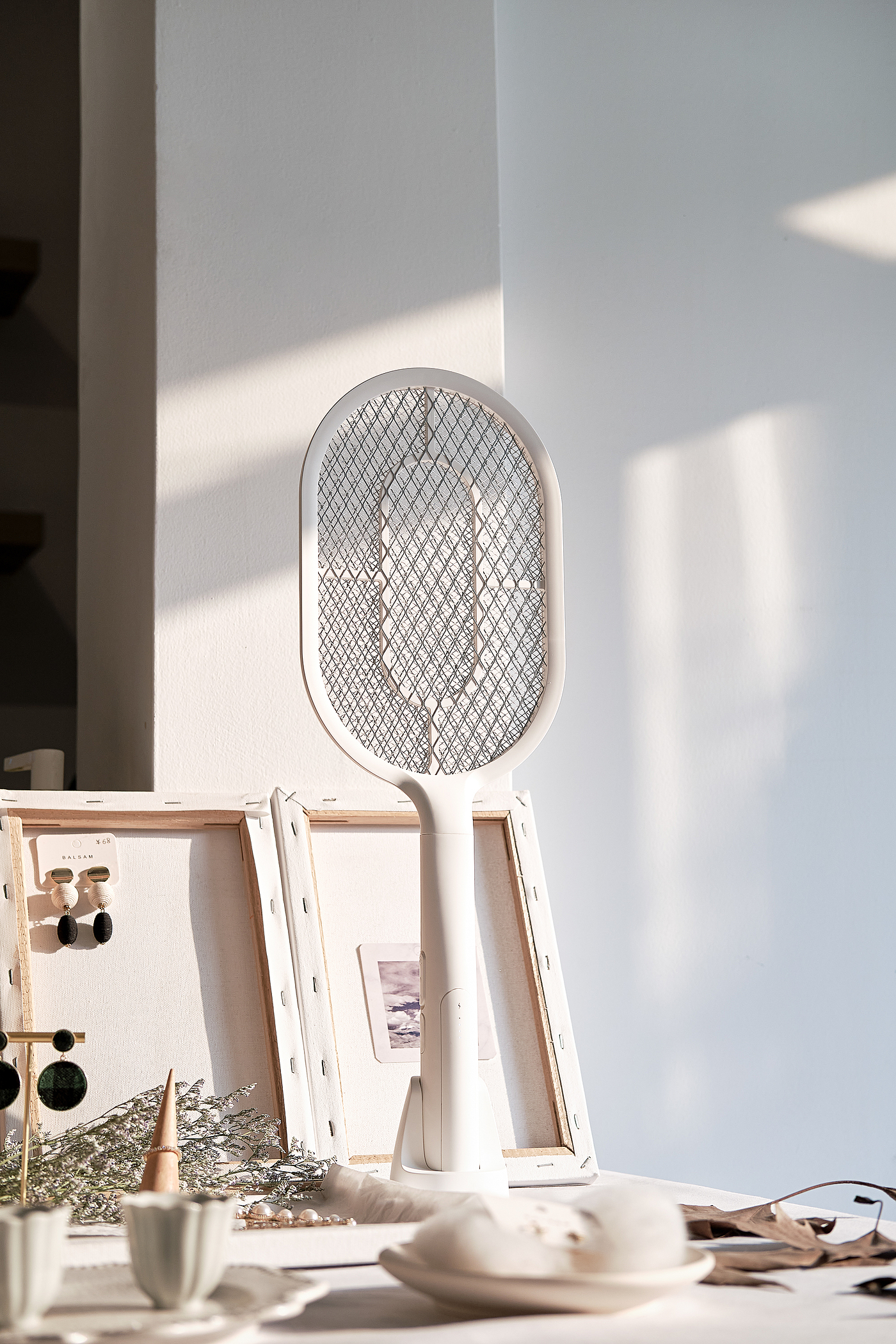 Electric mosquito racket，