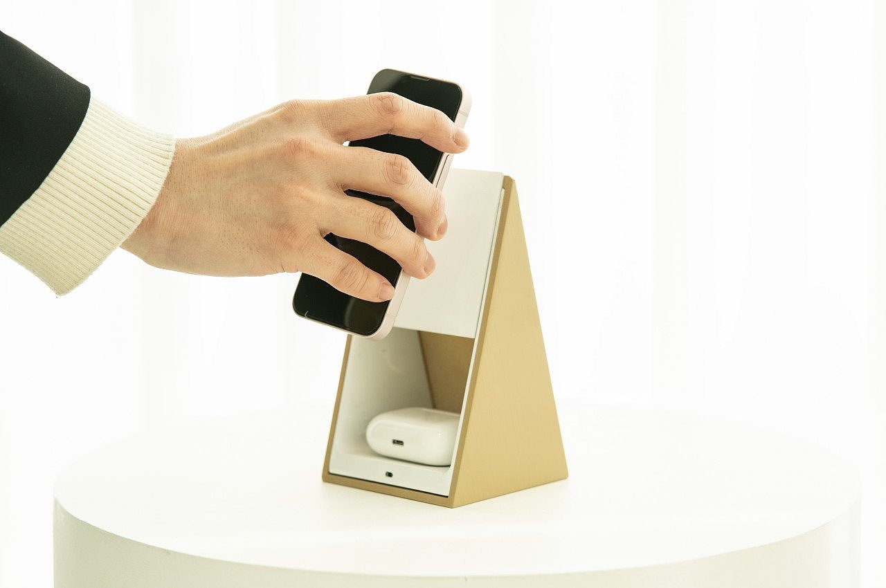 Wireless charging，Tri-charge，MagSafe，conceptual design，wireless charger ，