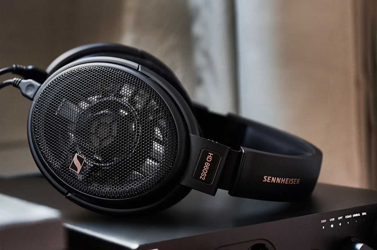 headset，Appearance design，Cool，Sennheiser，