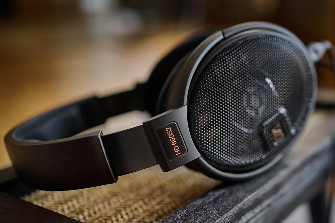 headset，Appearance design，Cool，Sennheiser，