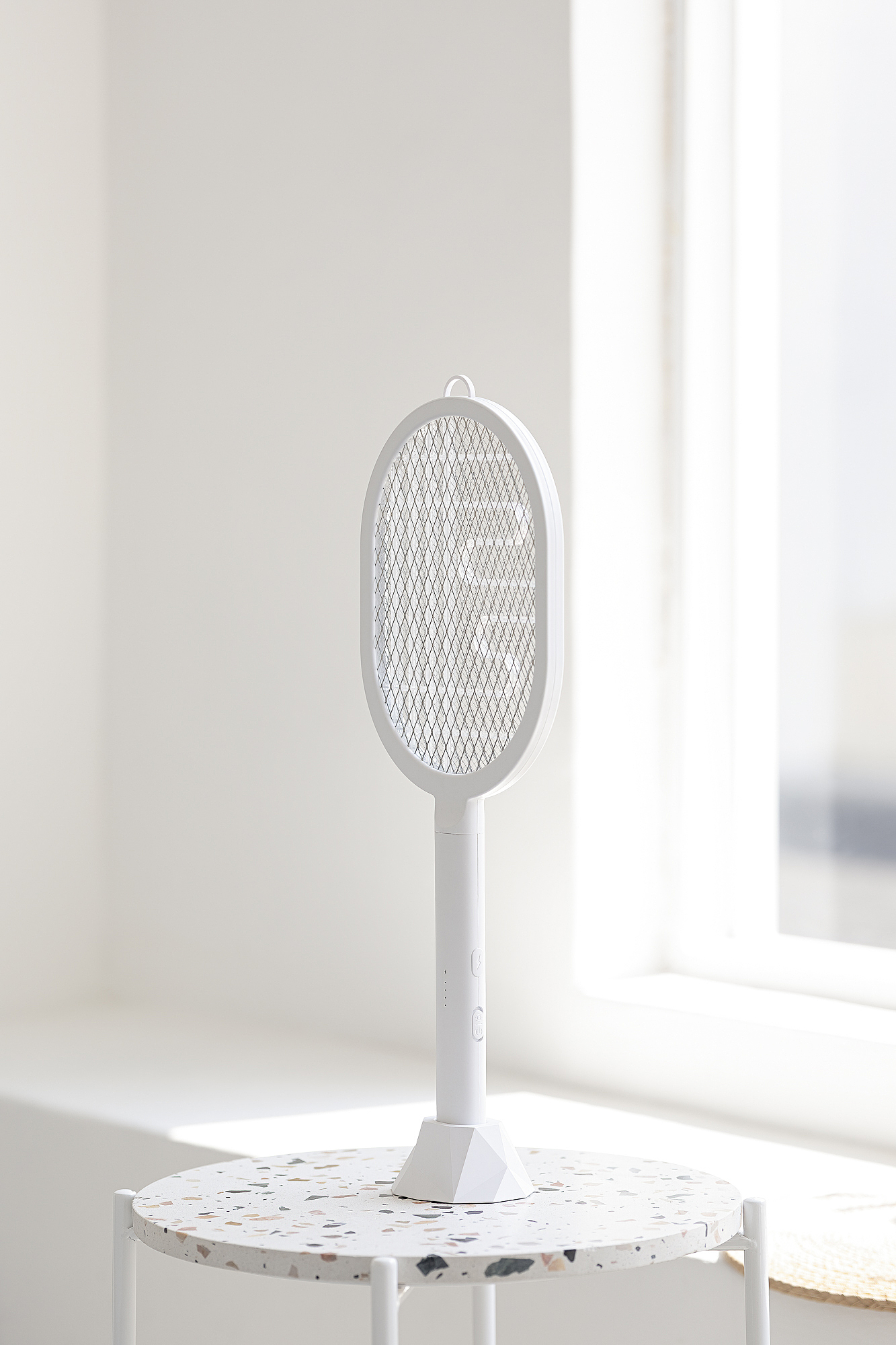 Electric mosquito racket，