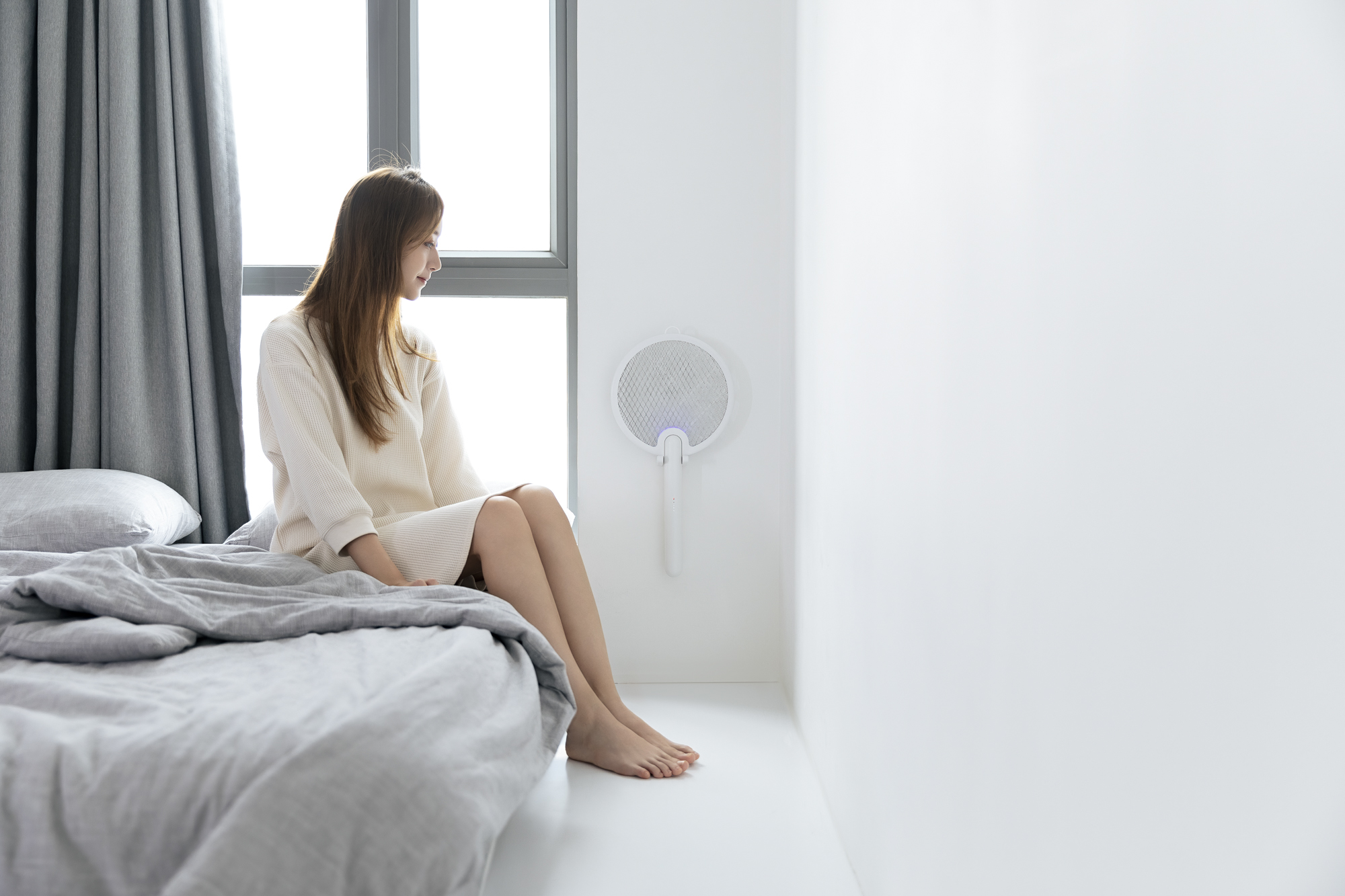 Electric mosquito racket，