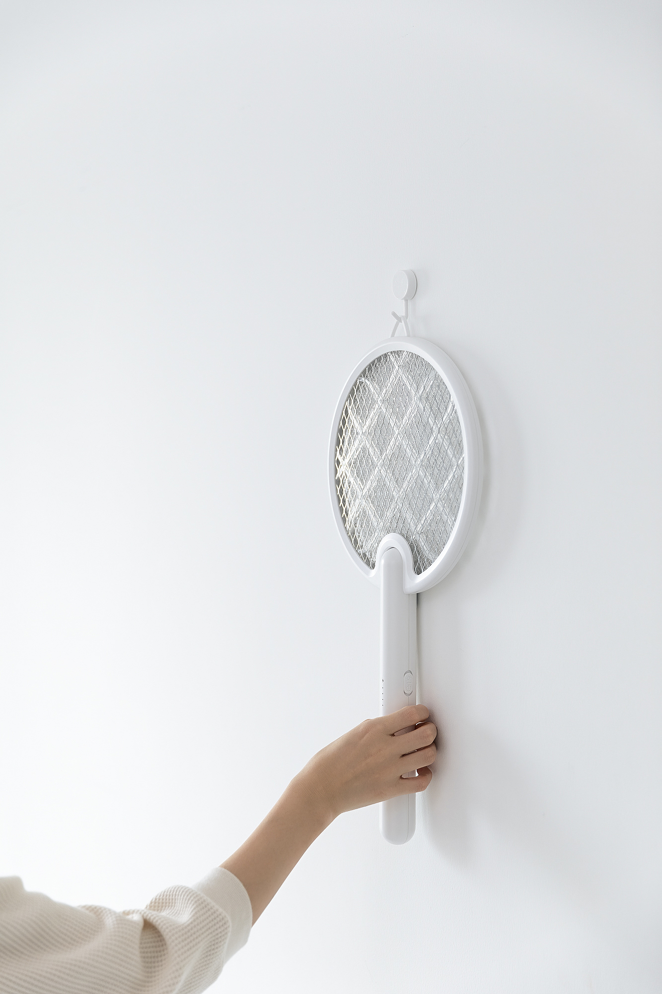 Electric mosquito racket，