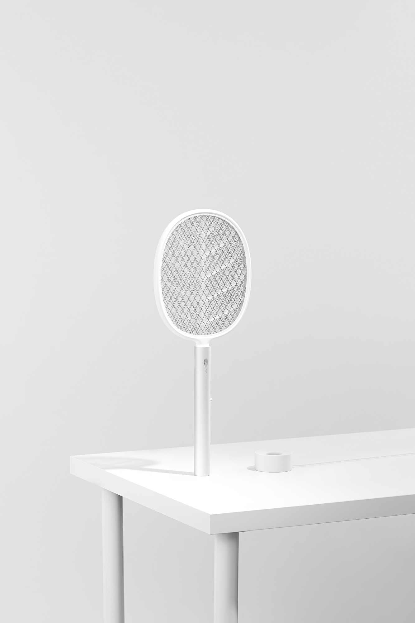 Electric mosquito racket，