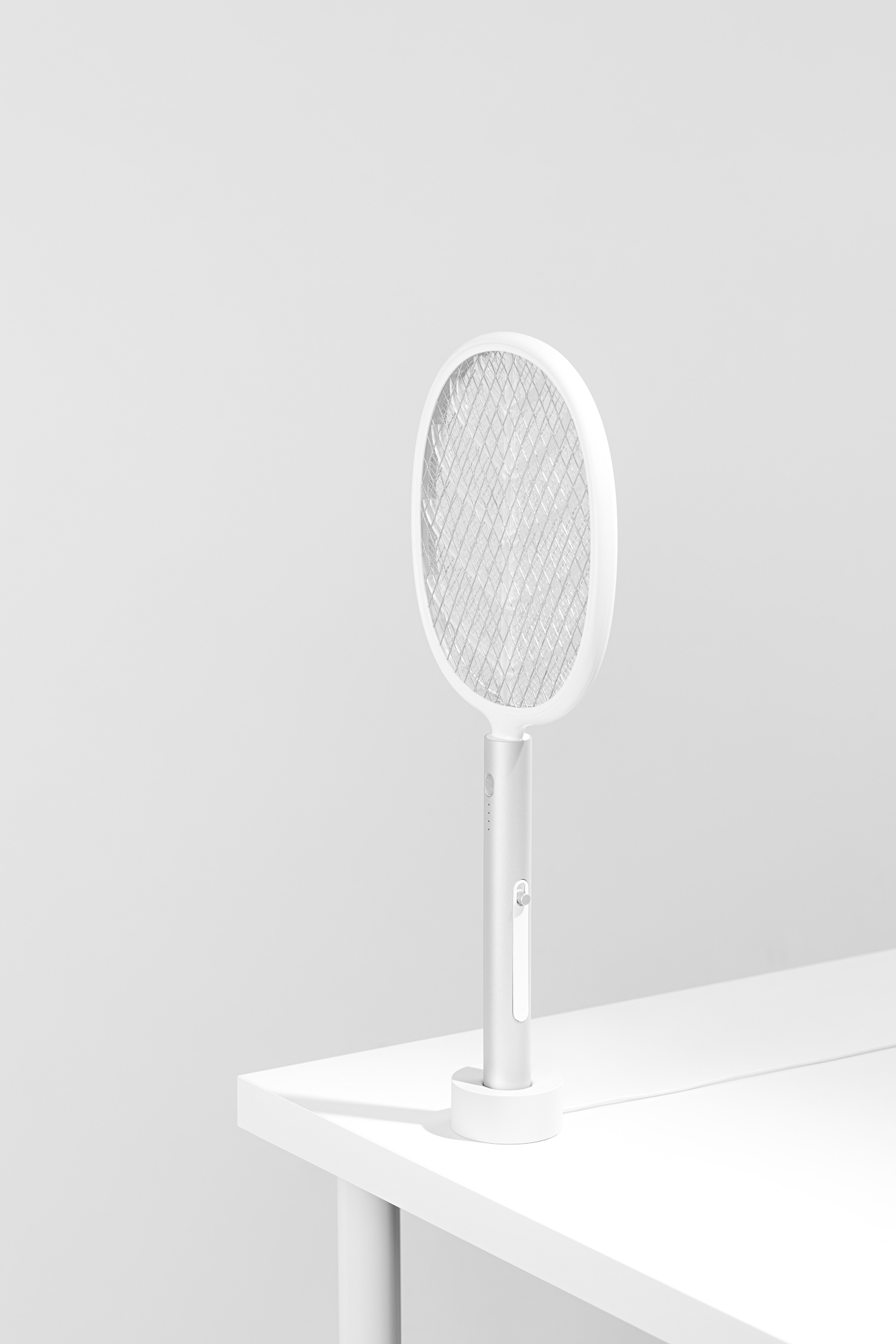 Electric mosquito racket，