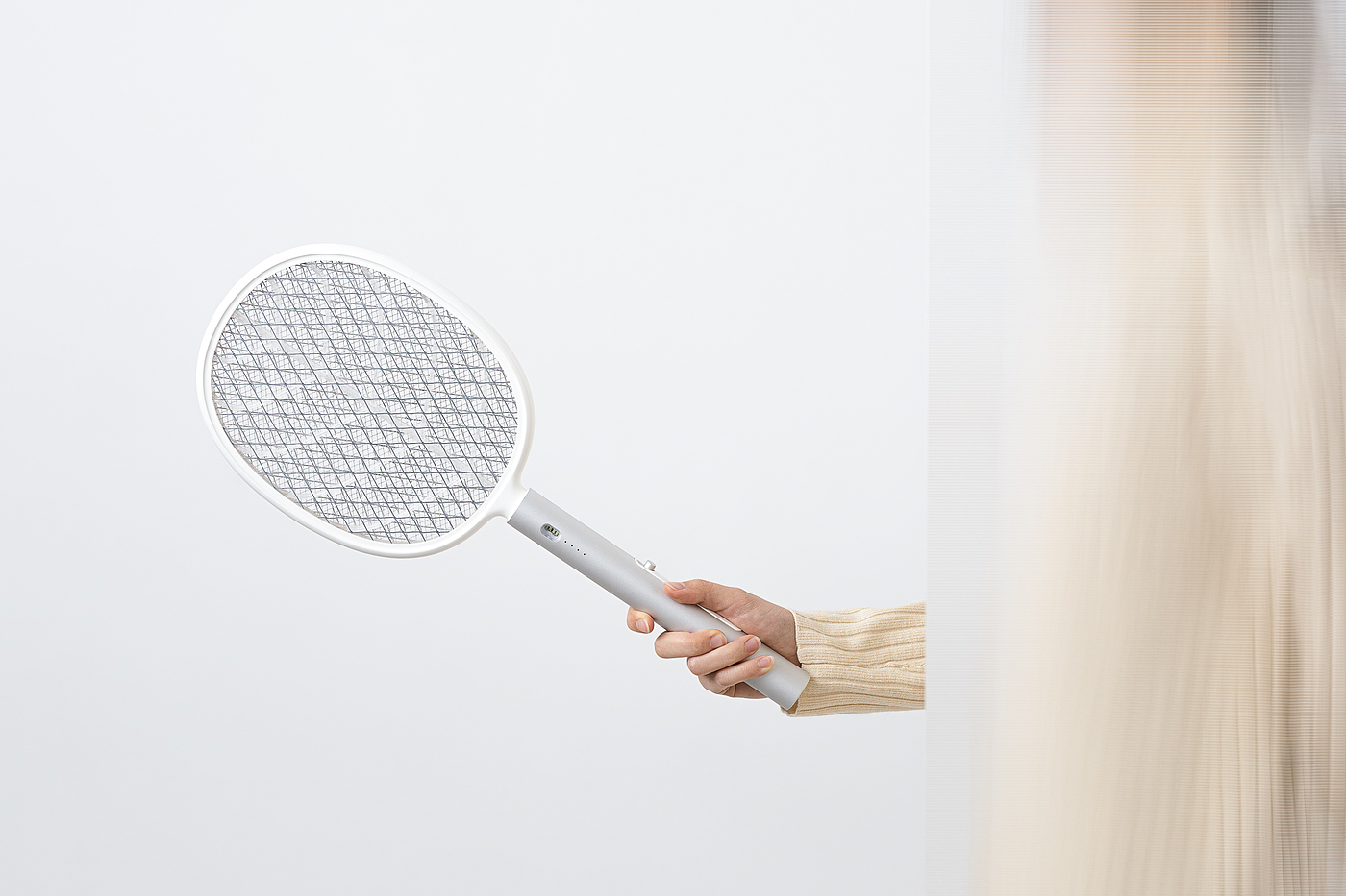 Electric mosquito racket，
