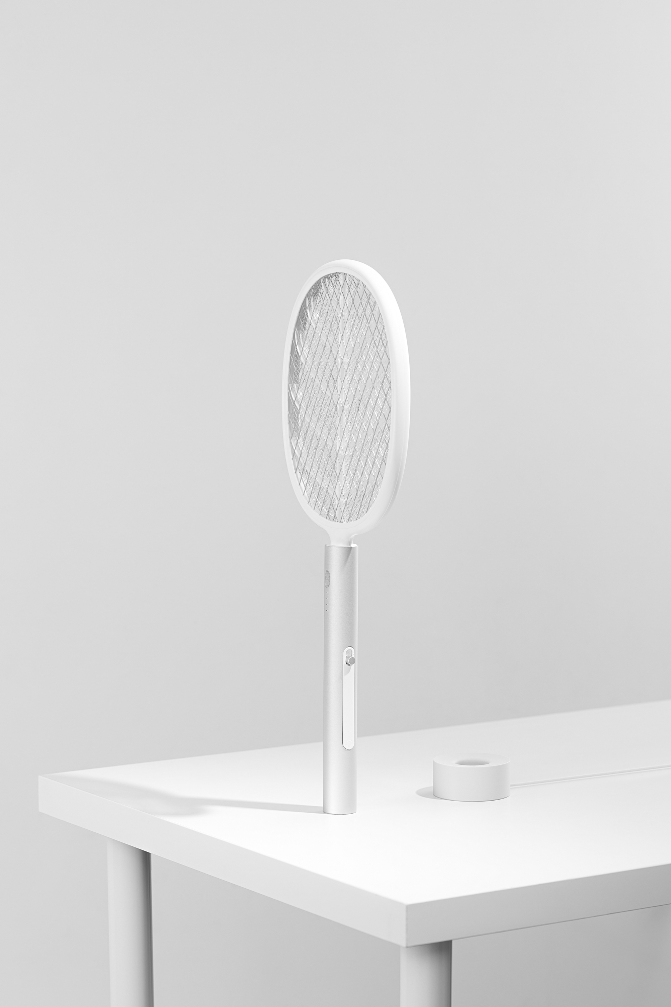 Electric mosquito racket，