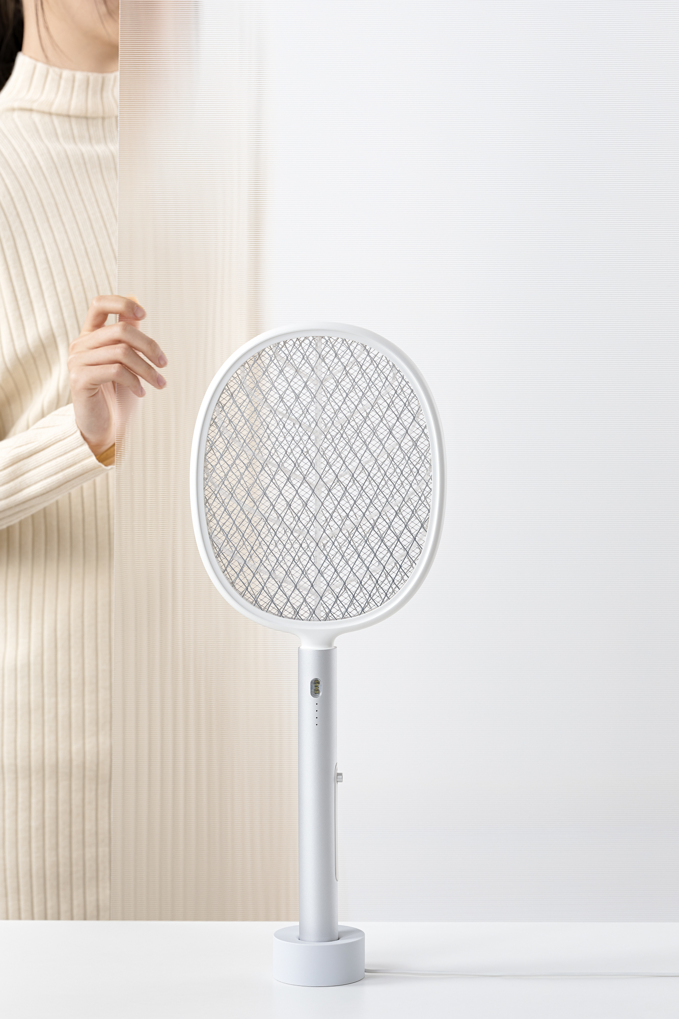 Electric mosquito racket，